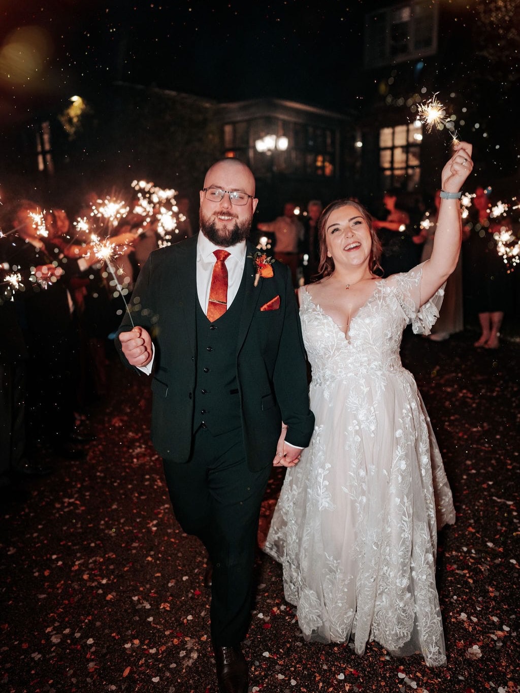It was such a pleasure dressing our gorgeous bride Rohana 🤍
Rohana came to us feeling a little self-conscious, but watching her confidence grow as she found her dress was so special to be part of. We found the one and added a few personalised touches to make it perfectly Rohana ✨
Seeing Rohana walk into married life looking this confident, radiant and happy is everything to us. Thank you for trusting Te Amo to be part of your journey - it was an honour from start to finish ✨
Congratulations Rohana and Mark ✨
📸 @adamgrillsphotography
💄 @imogenelizabeth_hairmua
👰♀️ @susiepat_85
🏩 @broadoaksweddings
🌟🌟🌟🌟🌟
Te Amo is a wonderful shop to go to if you are a self conscious bride and have no idea what you’re looking for! The shop itself is gorgeous and Tracy was amazing from start to finish, chatting through the large selection of dresses and putting my nerves at ease. We found my perfect dress and she suggested some other pieces to add to the dress that really made it shine (in more ways than one!)
When I collected the dress I had the chance to meet Christine as well. They are both wonderful women who truly love what they do.
Thank you for everything!