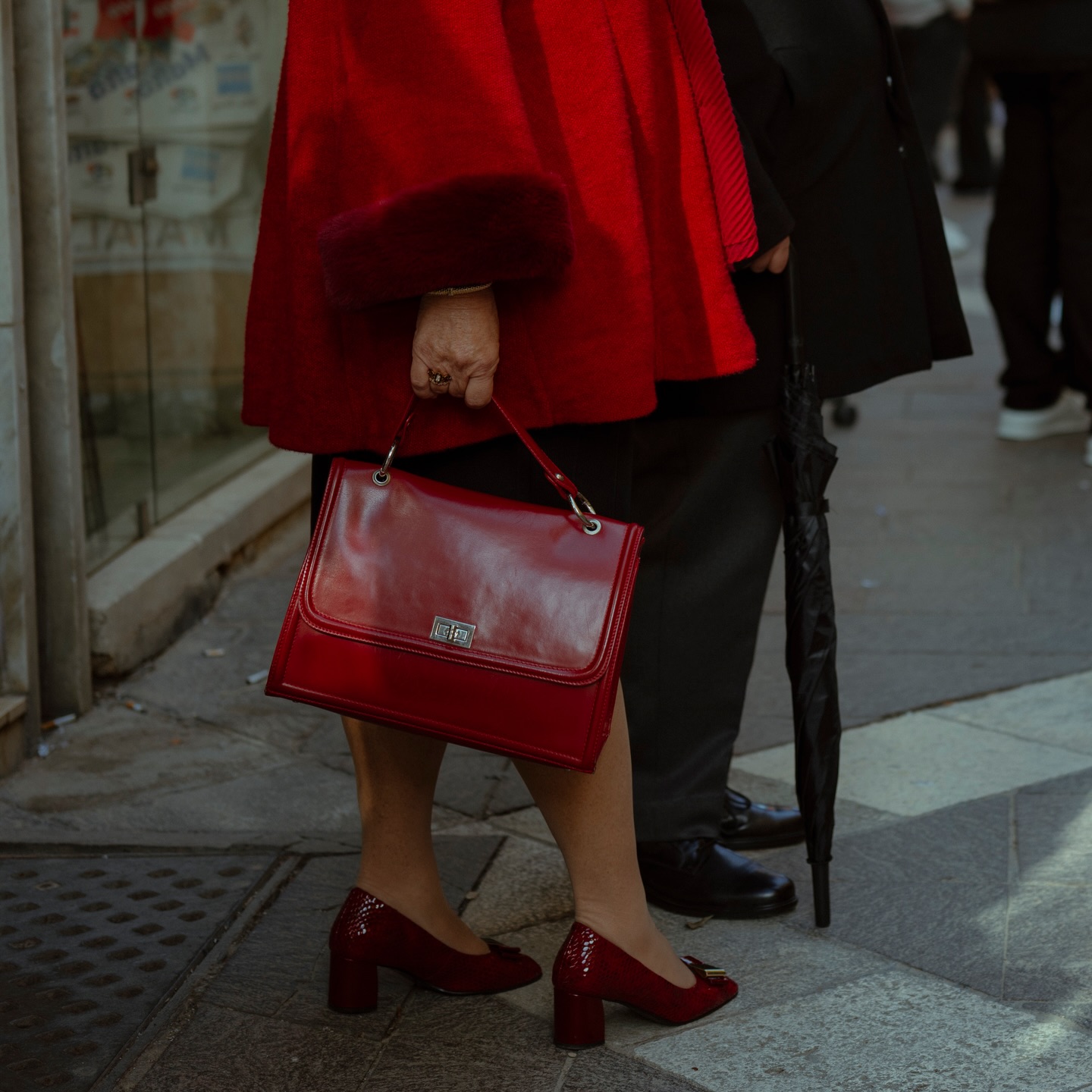 Valletta Suites’ decor is bold and eclectic, defying norms and trends. It blends old with new in timeless style, brimming with personality.