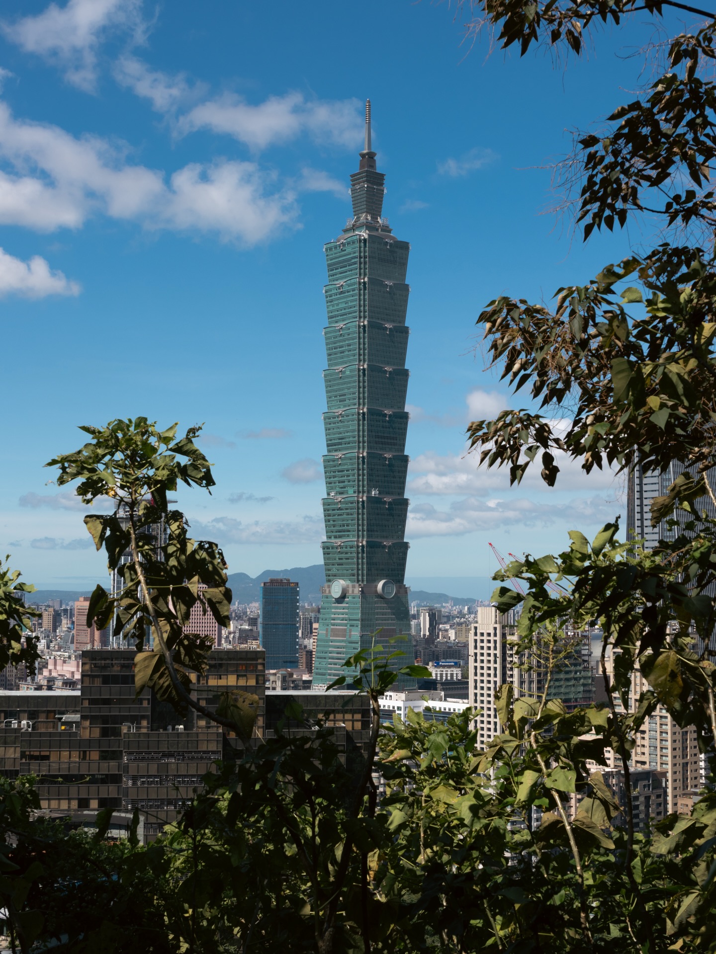 48 hours in Taipei are not much, but they were enough to make me fall in love with it 🥹
There is so much to say about Taipei that a simple Instagram post won’t properly capture. Hence I just published a new article on my blog where I tell more in detail about our experience. Go check it out - link in bio 🤓
#taiwan #taipei #wecameforthefood #andwerenotdisappointed