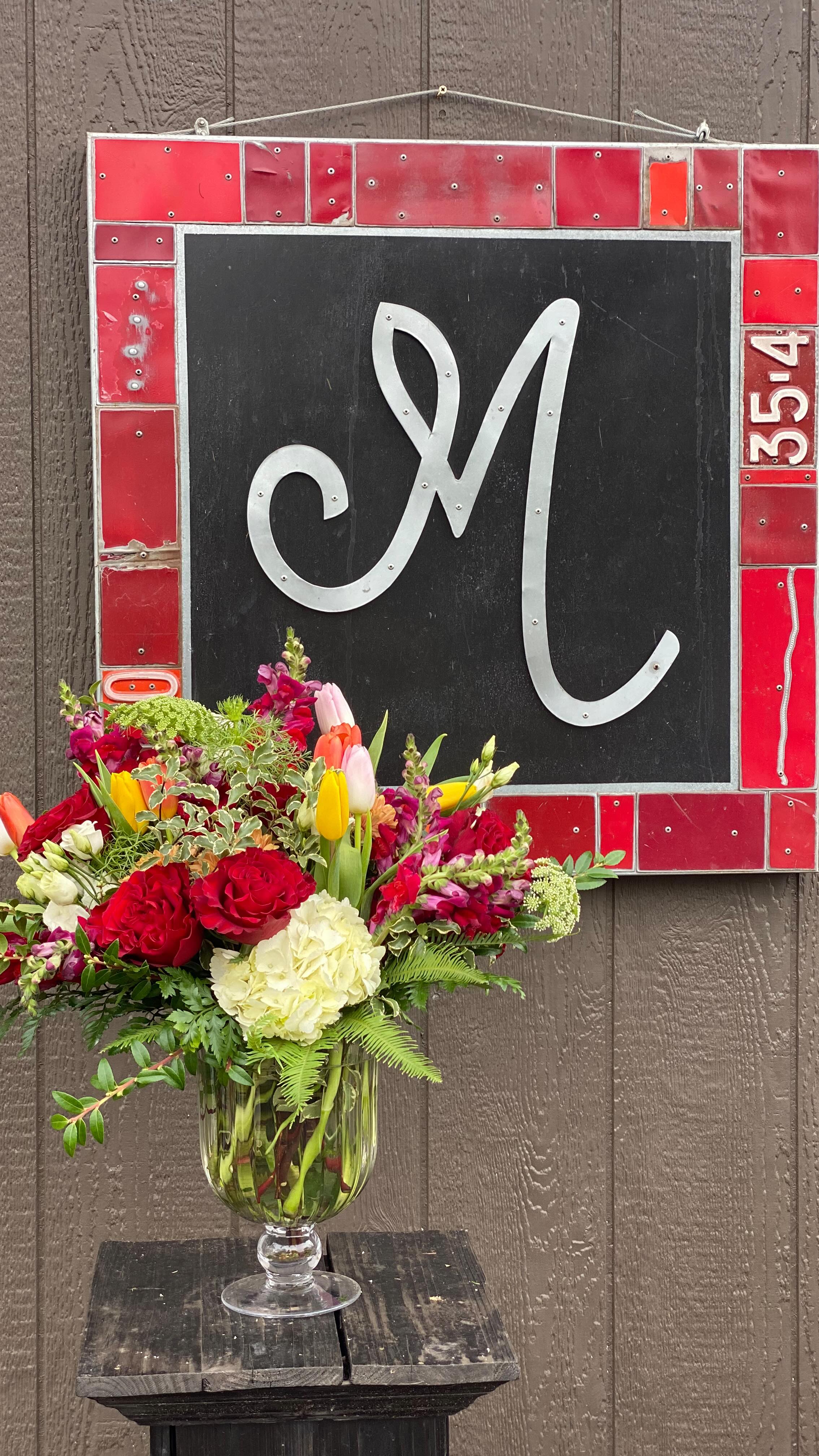 Delivering some floral love to you… #valentinesday❤️ #valentinesflowers