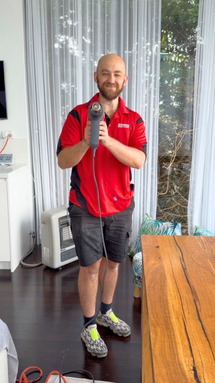 Bradley was all over this one. 🛠️✨
Marks on a timber table in Cromer? Gone.
📍Job KSR10431, Cromer NSW
#timber #repair #repairs #surfacerepair #beforeafter