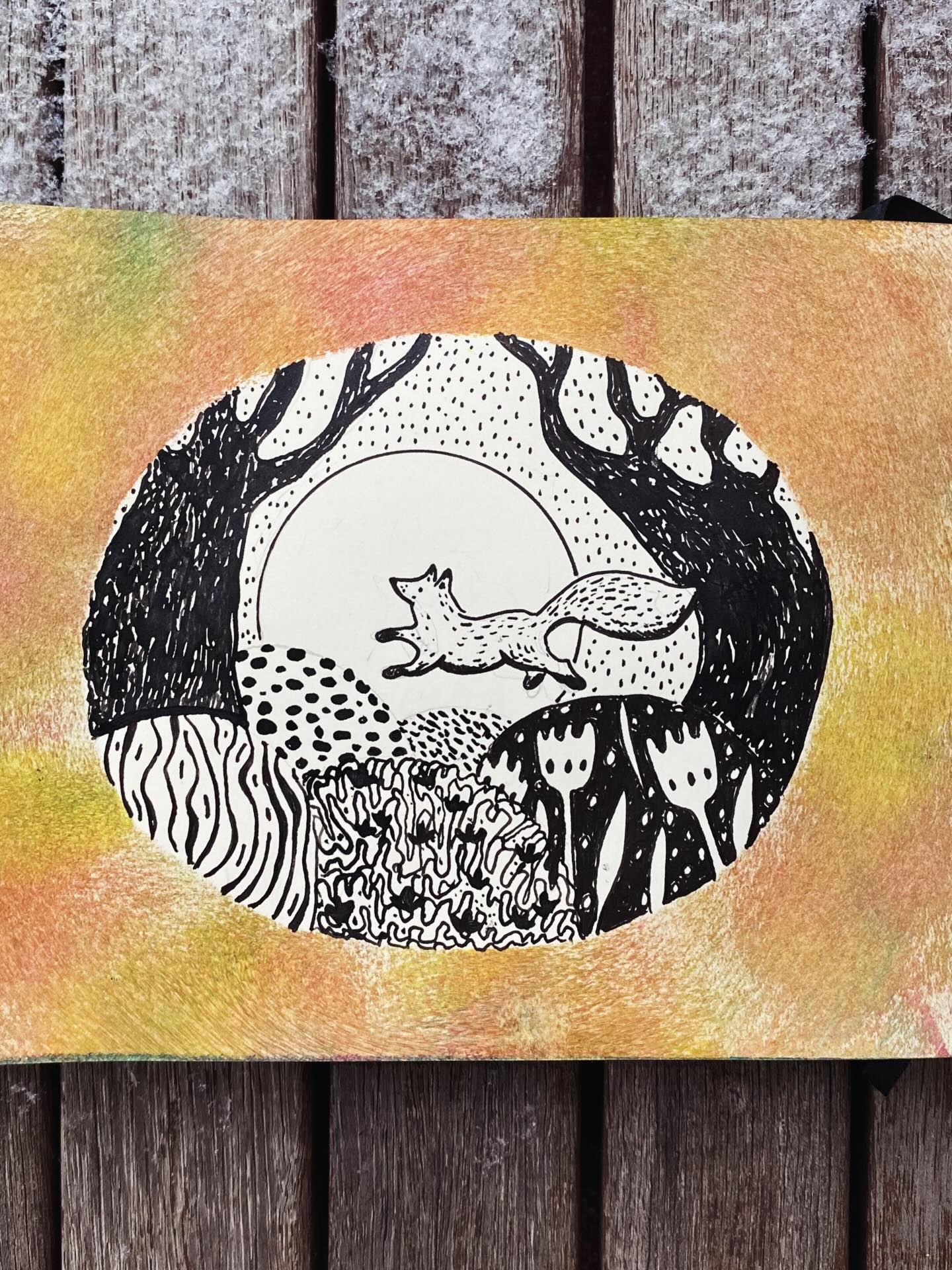 I finally got to concentrate on some slow unconscious art. What a pleasure!
#stencils #dippen #ink #gouache #fox dragon