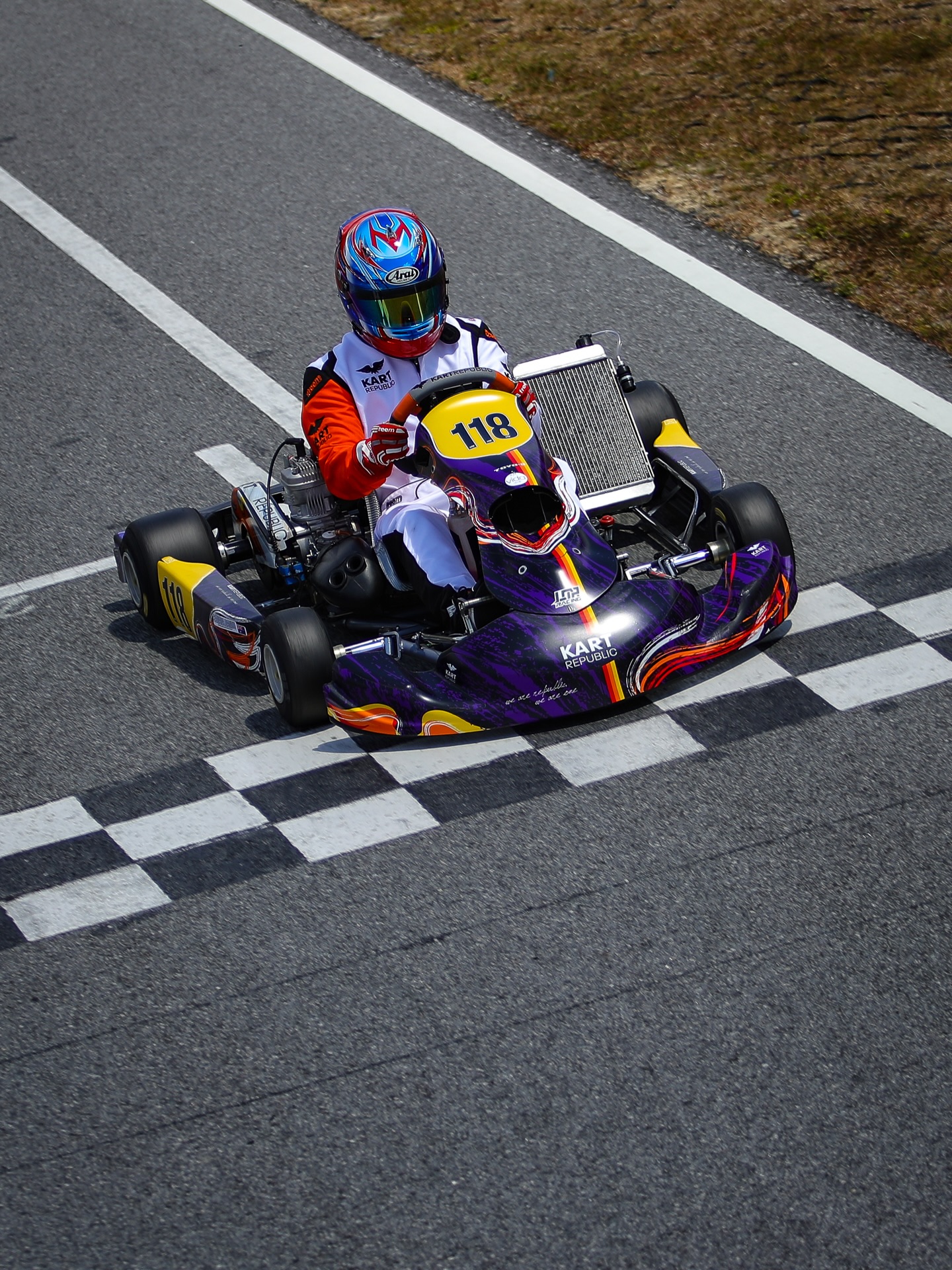 Always a great feeling getting back into a kart.
Maybe masters?😬
#lorracing #karting #kartrepublic