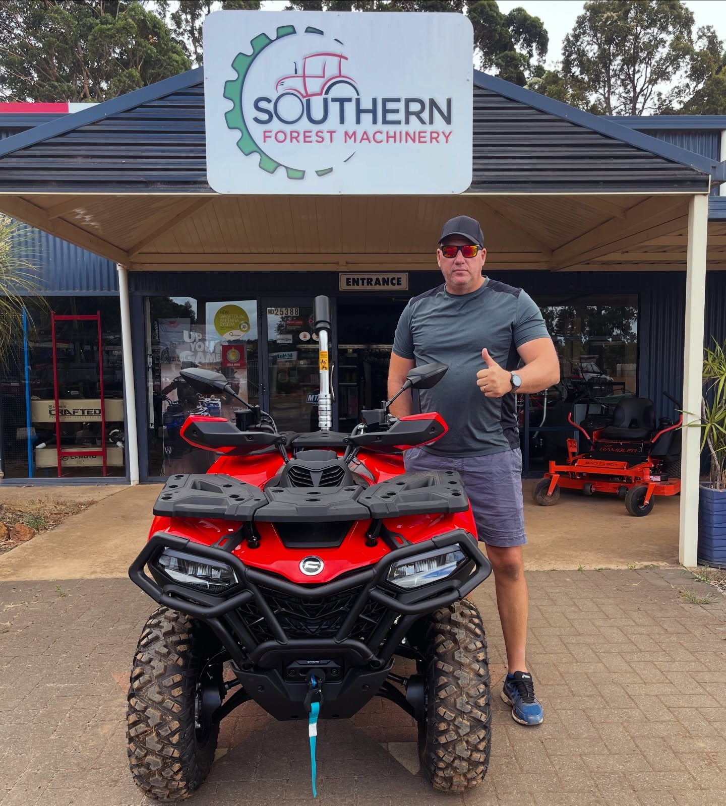 Another CFMoto 520 out the door and onto farm, fitted with a nice big bumper bar for full front protection.
Gavin also purchased a Tipper Trailer suited for ATVs to make farm jobs, gardening and fire wood collection ever easier.
Thanks for your business Gavin, enjoy your new ATV!
@cfmoto_australia
#cfmotoatv #atv #manjimup #bridgetown #farmingwa