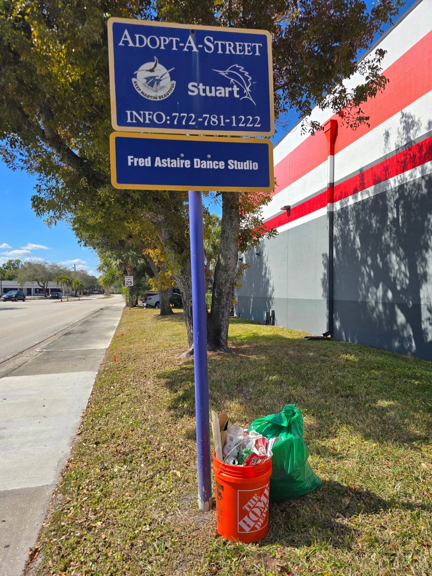 Tax season means I get to be in Stuart to clean up on Central! It may not be my town anymore, but it's still my street. 😚💚
I thought it was cool down here, but I guess the heat decided to return. 🥵
16 pounds of trash (2 bags and a bucket) on @fredastairestuart and our Adopt-A-Road! 🎉
#KeepMartinBeautiful #CleanupFL #TrashCleanup #ProtectWildlife