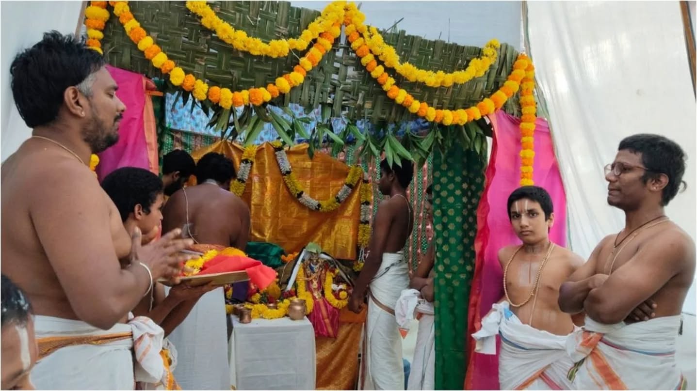 Kodha kalayanam at our Smartha Pathasala Perumalapalli.
#kanchikamakoti #sankaramutt #integratedpathasalas #andrapradesh #hindurituals