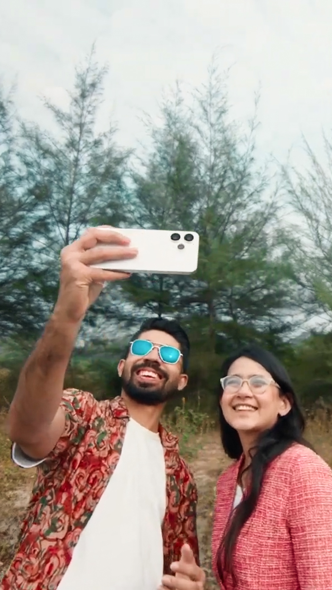 Client: OPPO
Campaign: OPPO Reno15
Featuring: Ayman Sadiq & Munzereen Shahid
Director: Ashiq Alam
Production House: Admark360
Agency: Analog Advertising