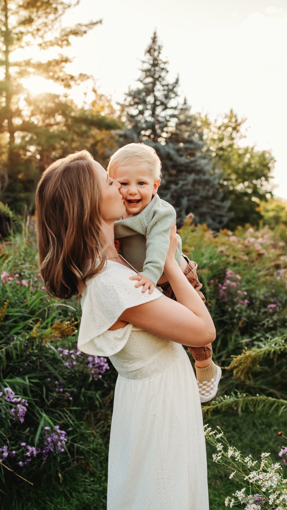 This quote stops me every time.
Of all the roles in her life, she chose “mother.”
Because at the end of it all, that is the one that matters most.
I have the privilege of witnessing motherhood up close, the love, the connection, the way your babies look at you like you hung the moon.
And as a mother myself, I know just how fast it all goes. The little hands grow, the baby cheeks change, the way they fit in your arms shifts before you’re ready.
Being trusted to capture even a small chapter of that story is something I will never take lightly.
Motherhood is the biggest and best role.
And it deserves to be remembered.