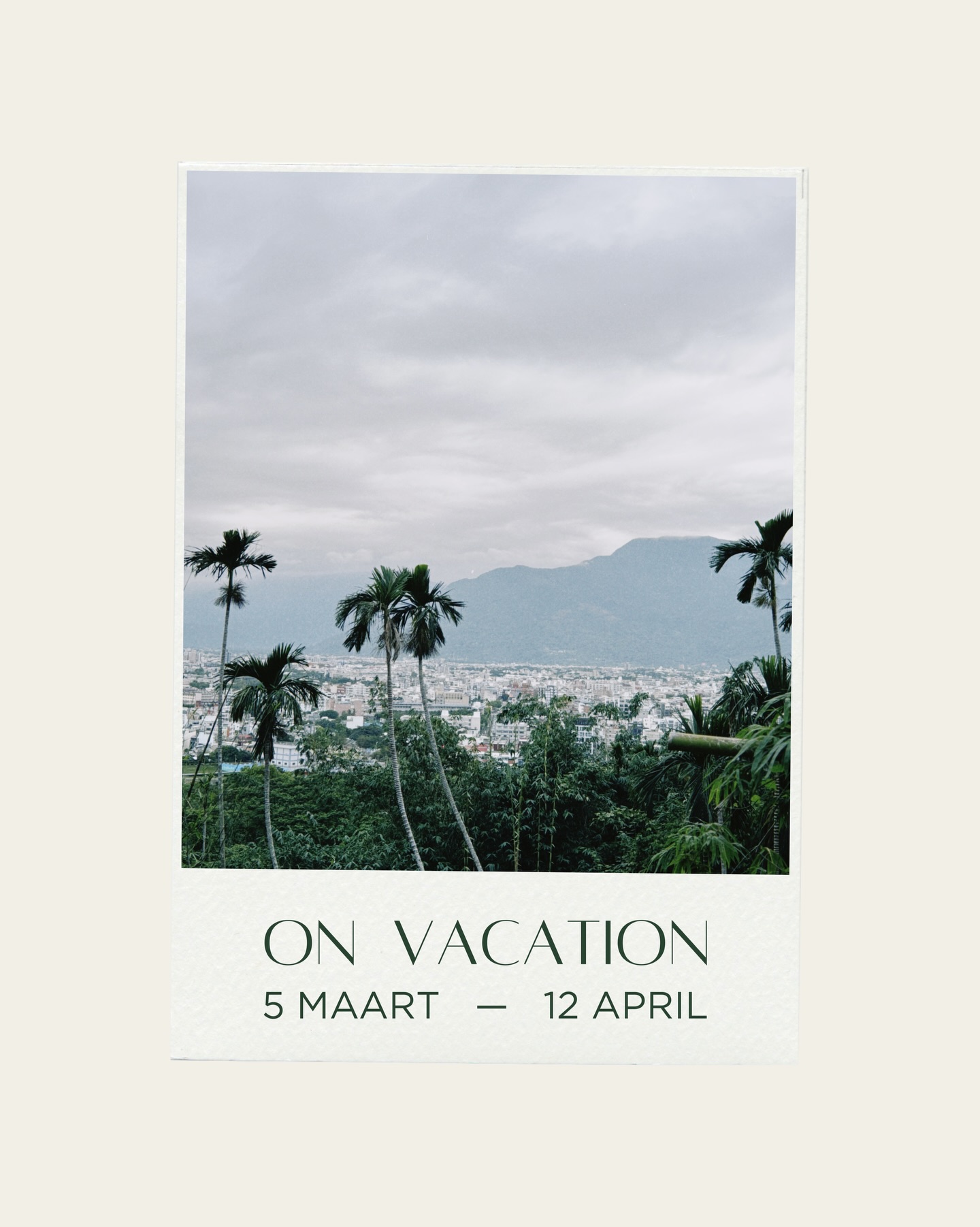 ON VACATION — Vrijdag 6 maart vertrek ik (Hymke) voor bijna 5 weken naar Taiwan. We gaan o.a. rondreizen en zullen de biologische familie van mijn vriend bezoeken. Mocht je het leuk vinden om wat van onze reis te zien kan je mij volgen op mijn persoonlijke instagram @hymkescholten. Vlak voor vertrek zal ik ook een linkje delen van onze polarsteps!
Woensdag 4 maart is mijn laatste werkdag en vanaf maandag 13 april ben ik weer aan het werk.
De salon blijft gewoon open!
Sarah is iedere maandag, woensdag en om de week op vrijdag of zaterdag aanwezig in de salon (de actuele openingstijden zijn te vinden op google). Je kunt bij Sarah terecht voor alle behandelingen, m.u.v. lash lift, brow lamination en peelings.
Het kan zijn dat we tijdens deze periode iets minder snel bereikbaar zijn. Mocht je contact op willen nemen gaat onze voorkeur uit naar mail of whatsapp.