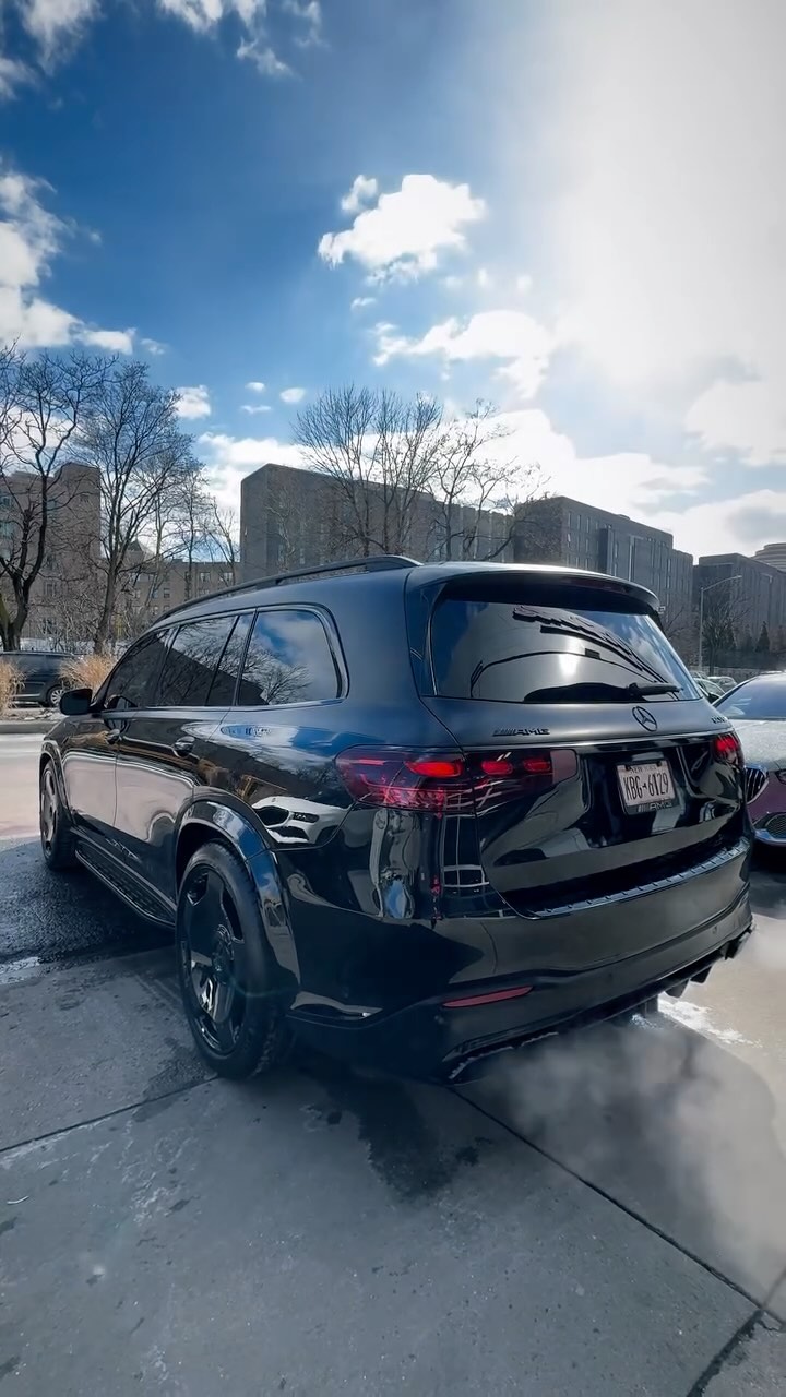 GLS63 ❤️🖤 our stage 2 tune Downpipes and @gthaus exhaust wrapped two tone ppf, chrome deleted, performance package #autosportsbx #custom #mercedes #newyork #mercedesbenz #gls63 #gle63 #amg #downpipes #stage2 #tune #exhaust #ppf #layednotsprayed
