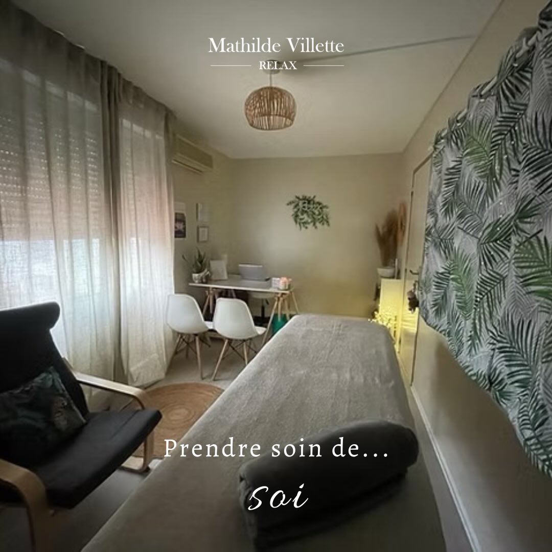 Après la rentrée de janvier, le corps a besoin de se déposer.
De relâcher les tensions, de retrouver un souffle plus calme, un rythme plus doux.
Le massage aide à :
✨ libérer le stress accumulé
✨ détendre les muscles
✨ retrouver un sommeil plus réparateur
✨ relancer l’énergie pour bien commencer l’année
Un véritable reset du corps et du mental.
Et si tu t’offrais ce moment rien que pour toi ? 💛
#MassageBienEtre #MassageToulouse #Detente #LacherPrise #Relaxation