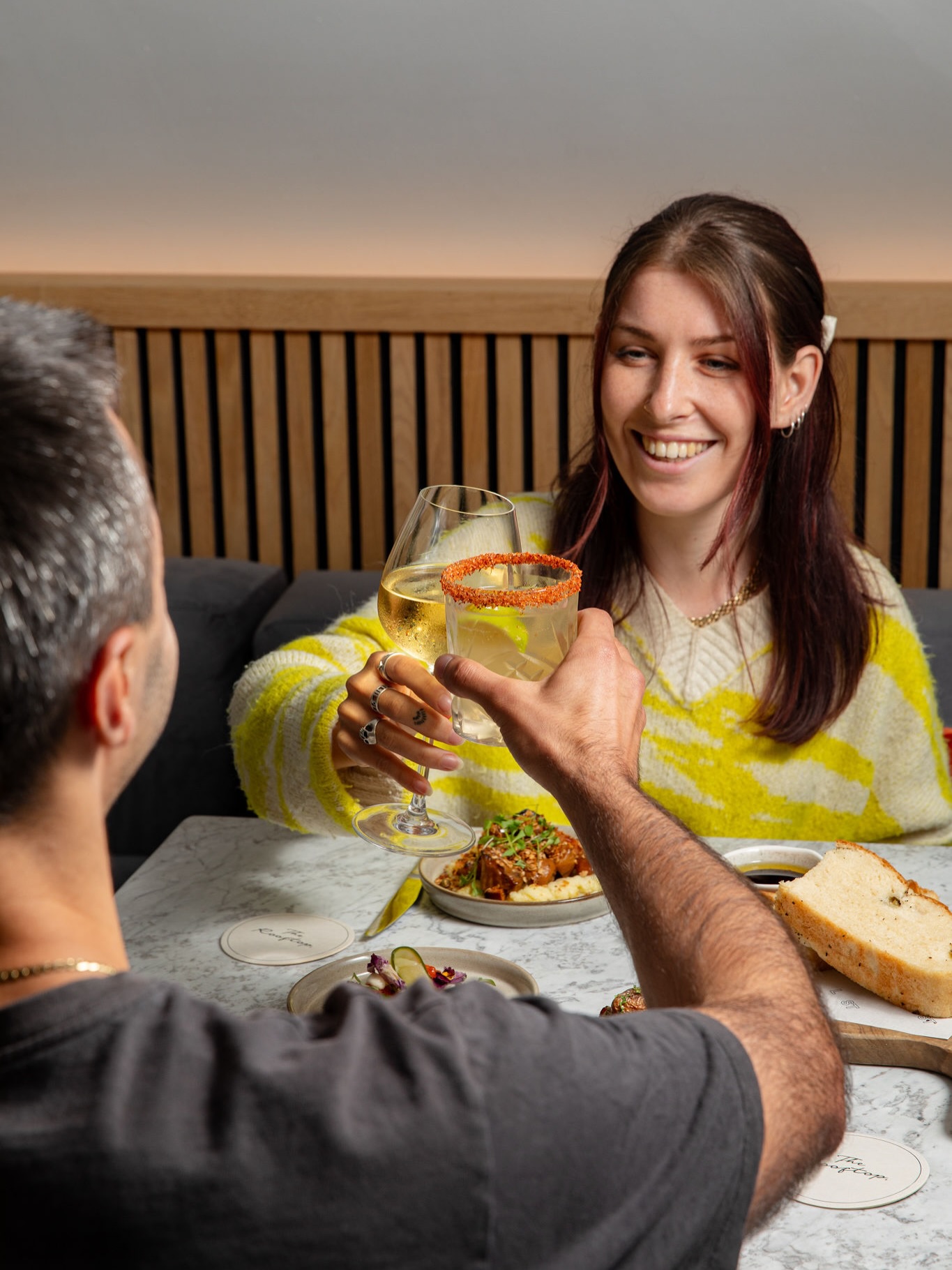 The Rooftop at Projects Nile House is back 🍸
Every Thursday from 5-8PM you can wind down from a long day at work with a cocktail in one hand and a crispy potato in the other.
Feel free to bring any guests along for drinks and food, provided by @lostinthelanes @chefjesjames