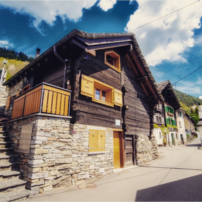 Dein Rückzugsort in den Tessiner Bergen
Manchmal braucht es nicht mehr als
- frische Bergluft
- absolute Ruhe
- ein Chalet mit Seele
Unser Chalet in Sobrio ist der perfekte Ort, um abzuschalten, die Natur zu geniessen und den Alltag hinter dir zu lassen.
Ob Wandern, Lesen auf der Terrasse oder einfach nichts tun – hier darfst du entschleunigen.
📍 Sobrio, Tessin
- Natur pur & Panorama
- Gemütliches Chalet-Feeling
- Ideal für Paare, Ruhesuchende & Naturliebhaber
👉 Jetzt Infos per DM
🔗 www.smilereisen.ch
#sobrio #tessin #chaletlife #bergurlaub #urlaubderschweiz #slowtravel #naturpur #auszeit #ferienchalet #ticino