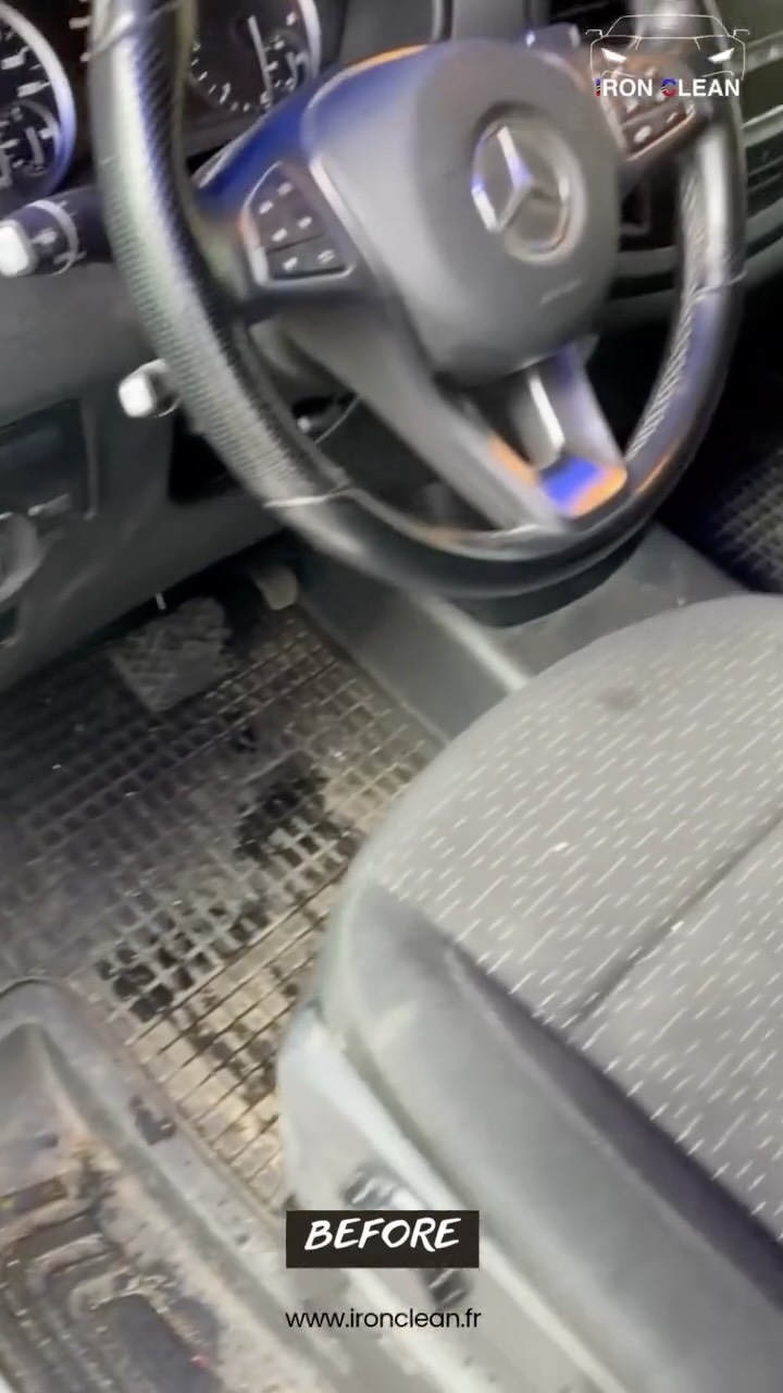 🚐💎 Mercedes Vito – Quand l’ancien reprend du cachet.
Ce Vito avait besoin d’un bon rafraîchissement… et le résultat est bluffant 😍
Grâce à une prestation intérieure avec finition premium, même les plastiques d’origine ont retrouvé profondeur, éclat et texture.
🧼 Au programme de cette intervention :
✅ Aspiration complète
✅ Nettoyage précis des plastiques et commandes
✅ Traitement nourrissant des surfaces pour raviver les matières
✅ Vitres intérieures + finitions détaillées
💬 Les véhicules pro un peu plus âgés peuvent eux aussi retrouver une allure valorisante.
Surtout quand les matériaux d’époque réagissent aussi bien qu’ici 👌
📍 Intervention à domicile ou sur site – Bordeaux Sud
📲 Réservez votre créneau sur www.ironclean.fr
📞 06.83.60.17.54
#lavageauto #detailing #cardetailing #ironclean #gironde #avantapres #nettoyageauto #autodetailing #caredetail #cardetail