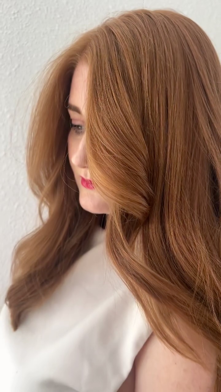 Dit is puur natuur
Een tint die zeldzaam wordt achter onze stoel 🪞
Bijzonder om nog te mogen knippen, sommige haarkleuren hebben niets nodig behalve vakmanschap.