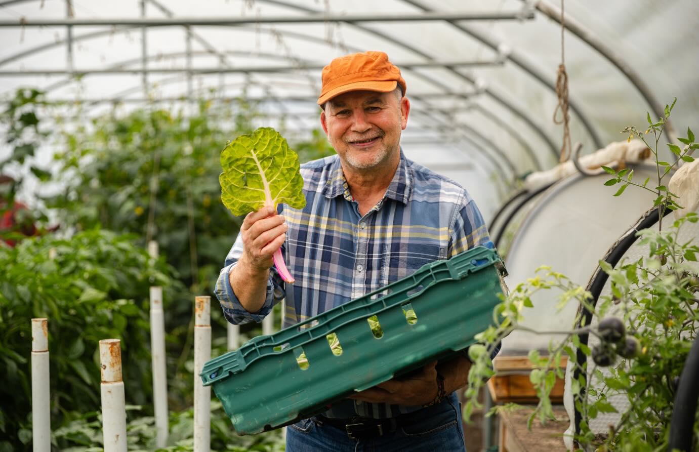 🌞 Can’t wait to get in the #garden once the sun finally comes out? Our Advanced #SoilTest checks everything your plants need: pH, texture, #organicmatter, plus major nutrients (K, P, Mg), #micronutrients (Mo, B, Mn), & #nitrogenlevels. Know your soil...grow stronger plants!🌱