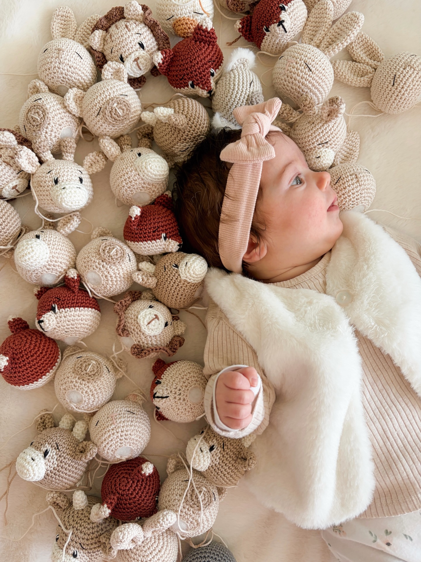 Maman a repris du travail 🤍
Entre deux câlins et deux tétées, je confectionne les doudous pour vos bébés ✨ Je ne sais comment vous remercier d’avoir été présents et nombreux dimanche soir 🌷
Ça m’avait tellement manquer de découvrir tous vos choix de personnalisation qui subliment mes créations 🥹
Est ce que tu as craqué, et pour quel doudou? 🫶🏻
#doudoupersonalisé #doudoubébé #maman #futuremaman #grossesse