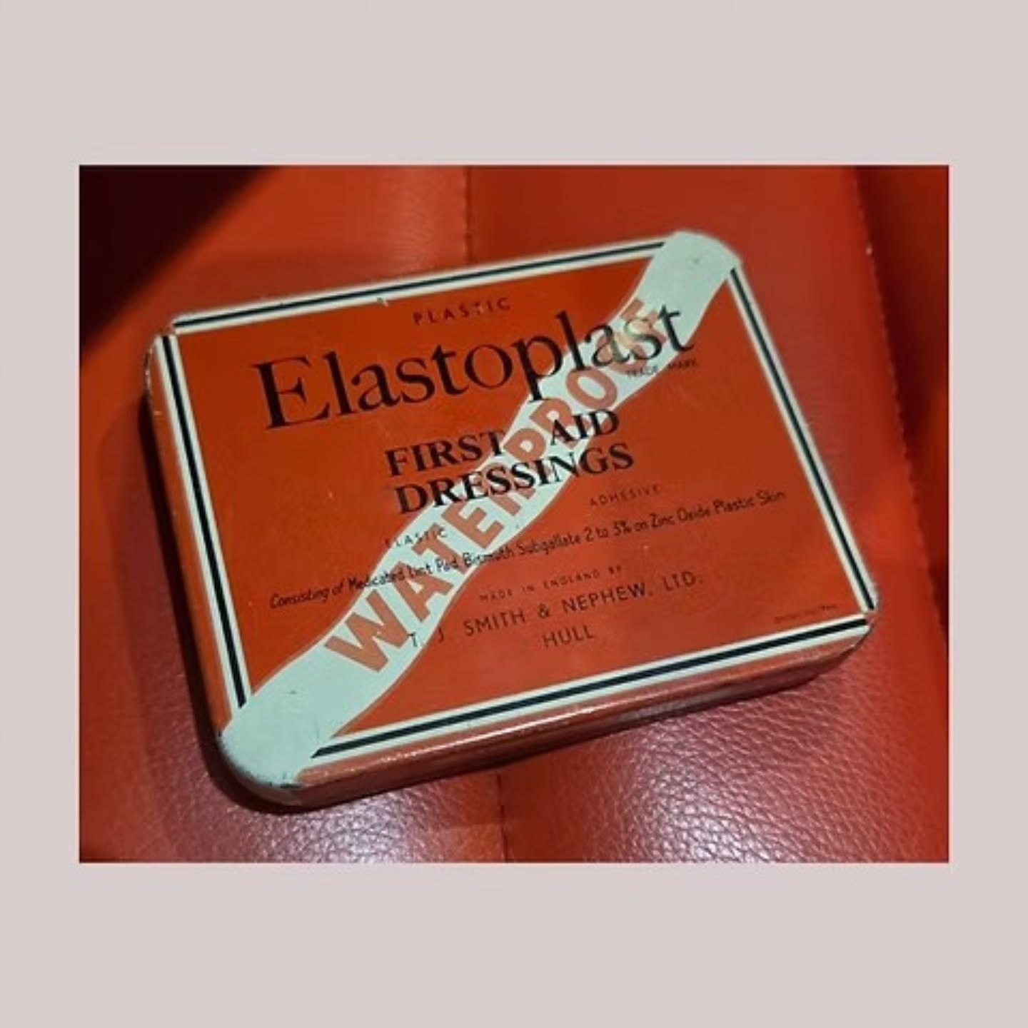 Vintage Elastoplast First Aid Tin – Smith & Nephew, Hull | https://share.google/8urNCx5fagtyZFJY2 #stufftoyouandme