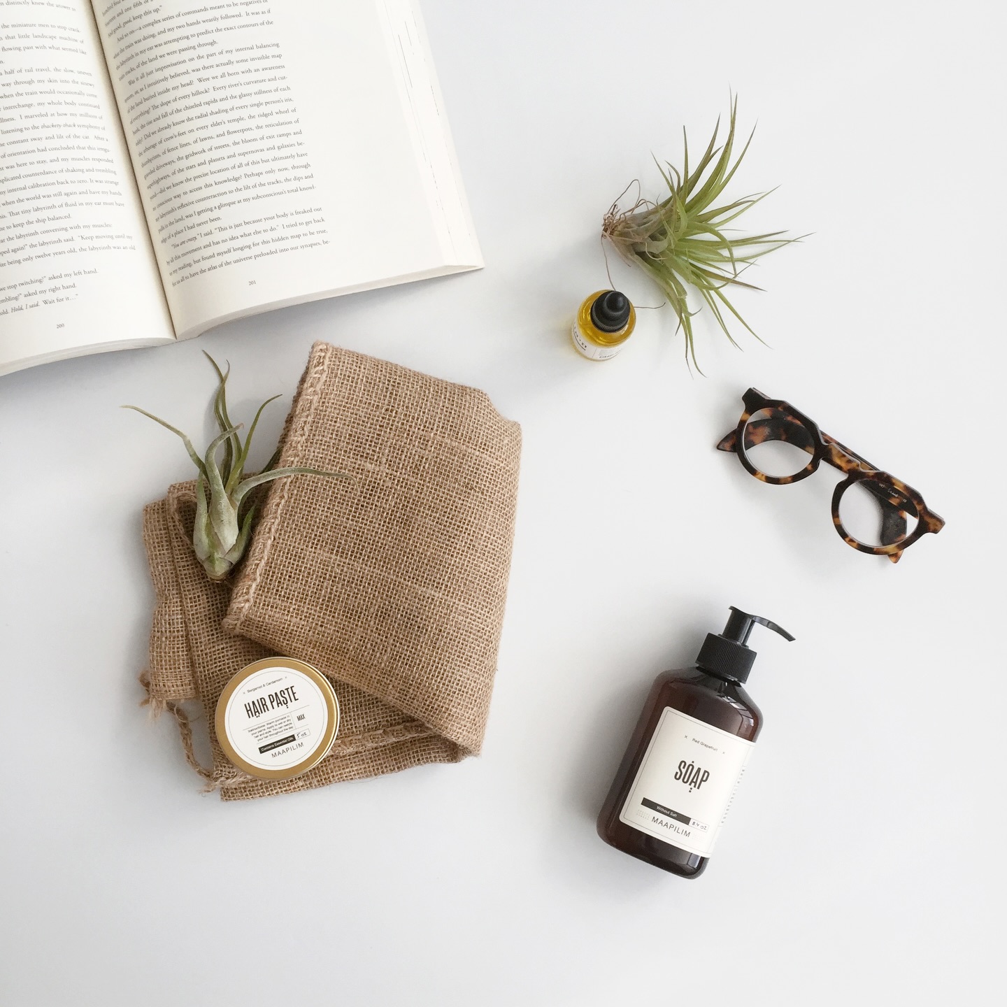 ייחורים ועציצים הם לא הדרך היחידה להכניס את הטבע הביתה - אפשר גם להיכנס לעולם של טיפוח טבעי ונקי ~