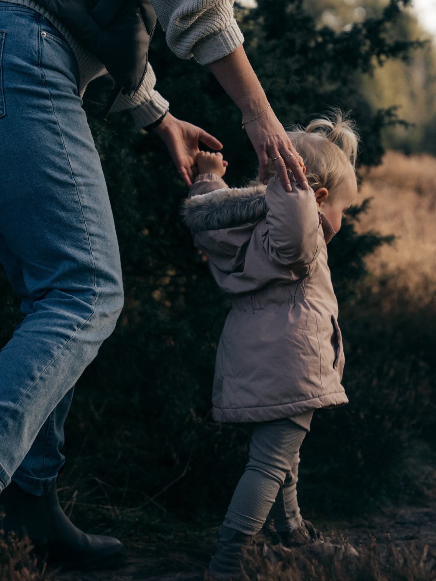 Throwback from last weekend ❤️
De eerste galerijen van de mini-shoots van afgelopen week zijn afgeleverd! ✨
Ik was een weekje in Ahaus (Duitsland), waar ik opgegroeid ben, en mocht vijf lieve gezinnen op de foto zetten. Het mooie weer was een feit en we hebben prachtige foto’s gemaakt ☺️📸