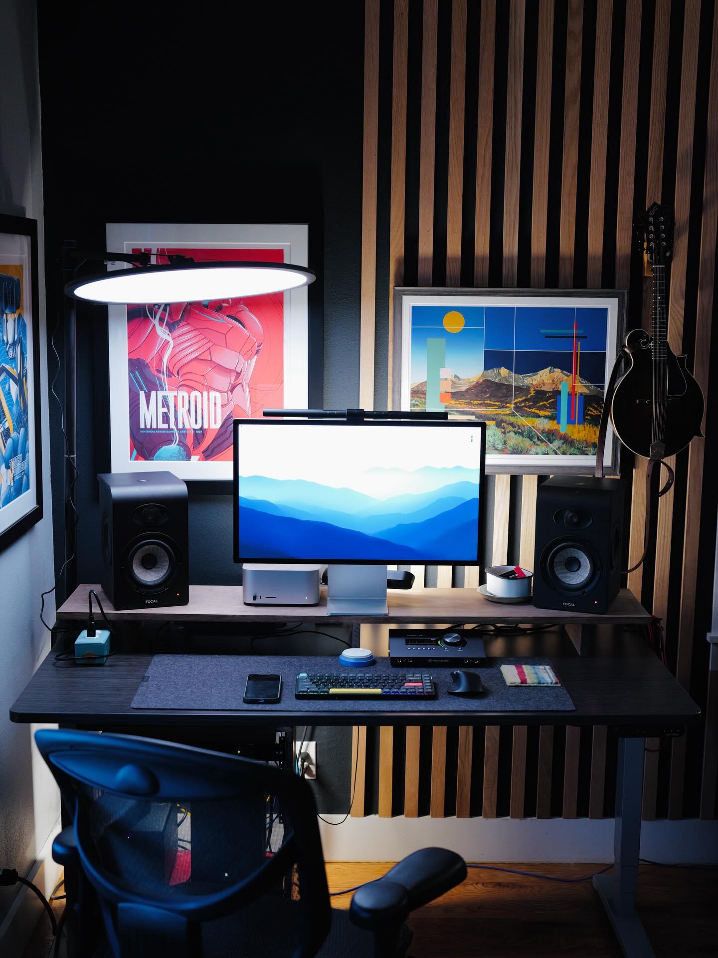 Had a great conversation last night about work environments and how they affect your creativity. Here’s my current main edit setup complete with new @adamanglinart art and thin @amarancreators Verge max light. Also shows my 3d printed under riser storage system which I love. I spend lots of time in here so I want it to inspire.