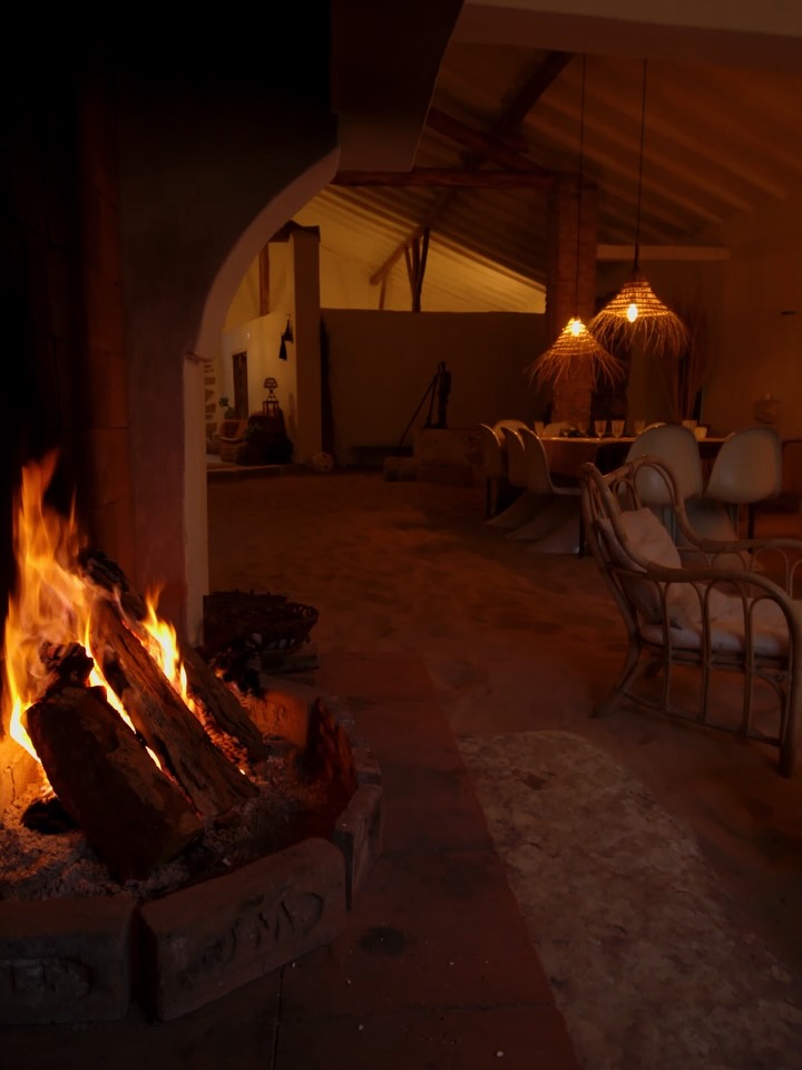 Casa Tudo Bem is waiting to be filled with guests, sunshine, and good energy again.
Opening April 1st save the date
#casatudobem #portugal #guesthouses