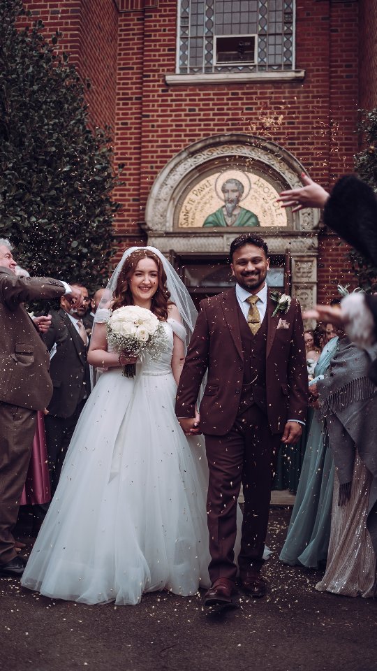 The one where Alice and Linski get married ⚡️
// t e a s e r //
.
.
.
.
.
Venue // @ravenswoodvenue
MAU // @stormemakeupartist