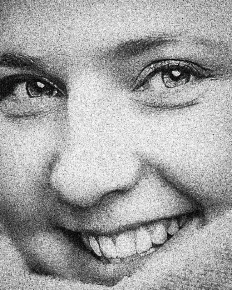 Leise, selbstbewusst
#fineartportrait #portaitphotography #creativeportrait #minimalportrait #artderocksfotografie