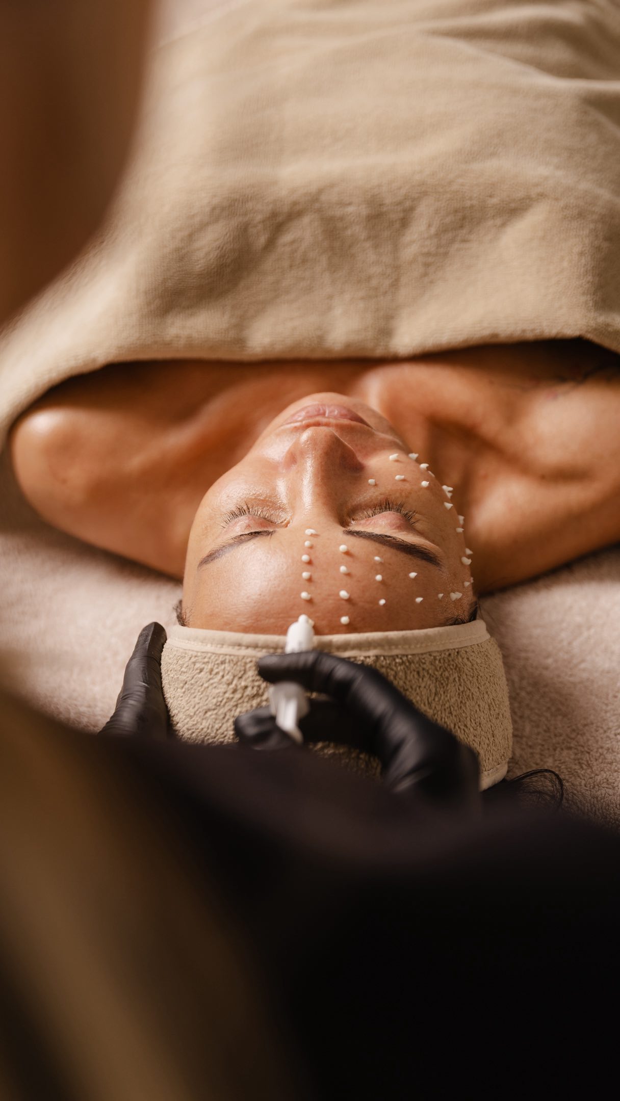 Wist je dat je tijdens een fotoshoot ook videoβs kunt boeken? Ik maak reels die je direct kunt posten, Γ³f ik lever je korte, losse videoβs aan waarmee je zelf aan de slag kunt gaan. Zo geef je nog meer beleving aan jouw merk. π«§