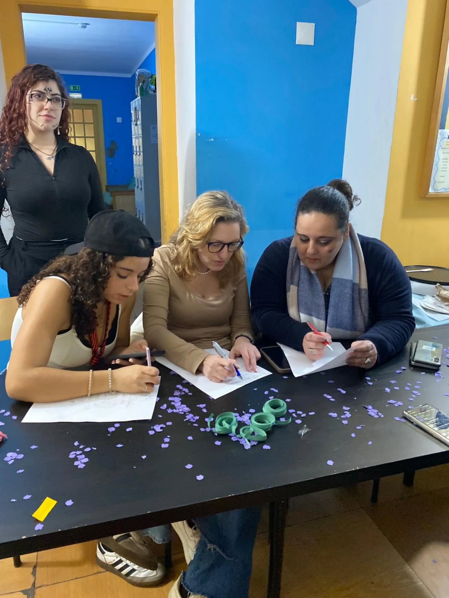 Carnaval - Parte II, o Regresso!
Veja ou reveja os melhores momentos do Carnaval EPNB 2026 🎊🥸💃🥳 #escolaprofissionalnicolaubreyner #escoladeatores #cursoprofissional #nbacademia #nicolaubreyneracademia