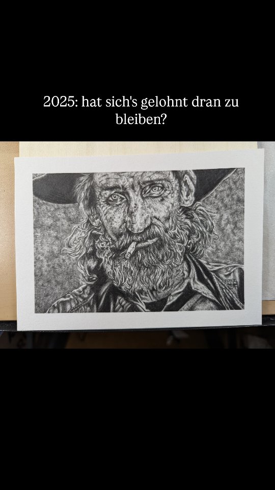 Ich wollte euch zeigen, wie sehr es sich lohnt dran zu bleiben. Das Skizzenbuch mit meinen ersten Porträt Studien umfasst in etwa einen Zeitraum von 7 Monaten und ich finde selbst da sind schon wahnsinnig große Fortschritte zu sehen. Besonders die 100-heads Challenge hat mir sehr viel gebracht, auch wenn ich sie nicht in 10 Tagen abgeschlossen habe.
Es ist völlig in Ordnung solche richtigen Studienbücher zu haben und da muss nicht alles toll drin sein
#portritart #portraitstudy #sketchbookstory #portrait #myownartology