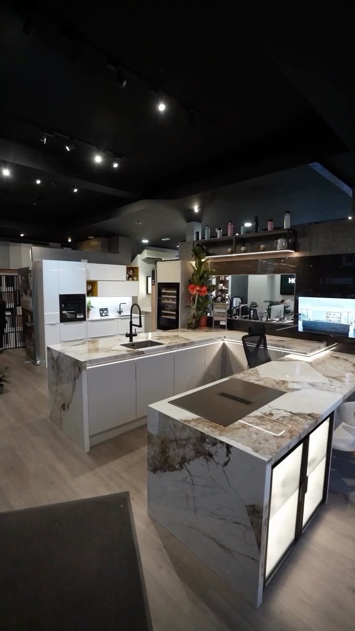 Where beautifully designed kitchens meet pure, filtered water. Experience the difference. 🏡💧Visit our kitchen & water filtration showroom in Londn #interiordesign #kitchendesign #waterfilter #london #Modernkitchens
