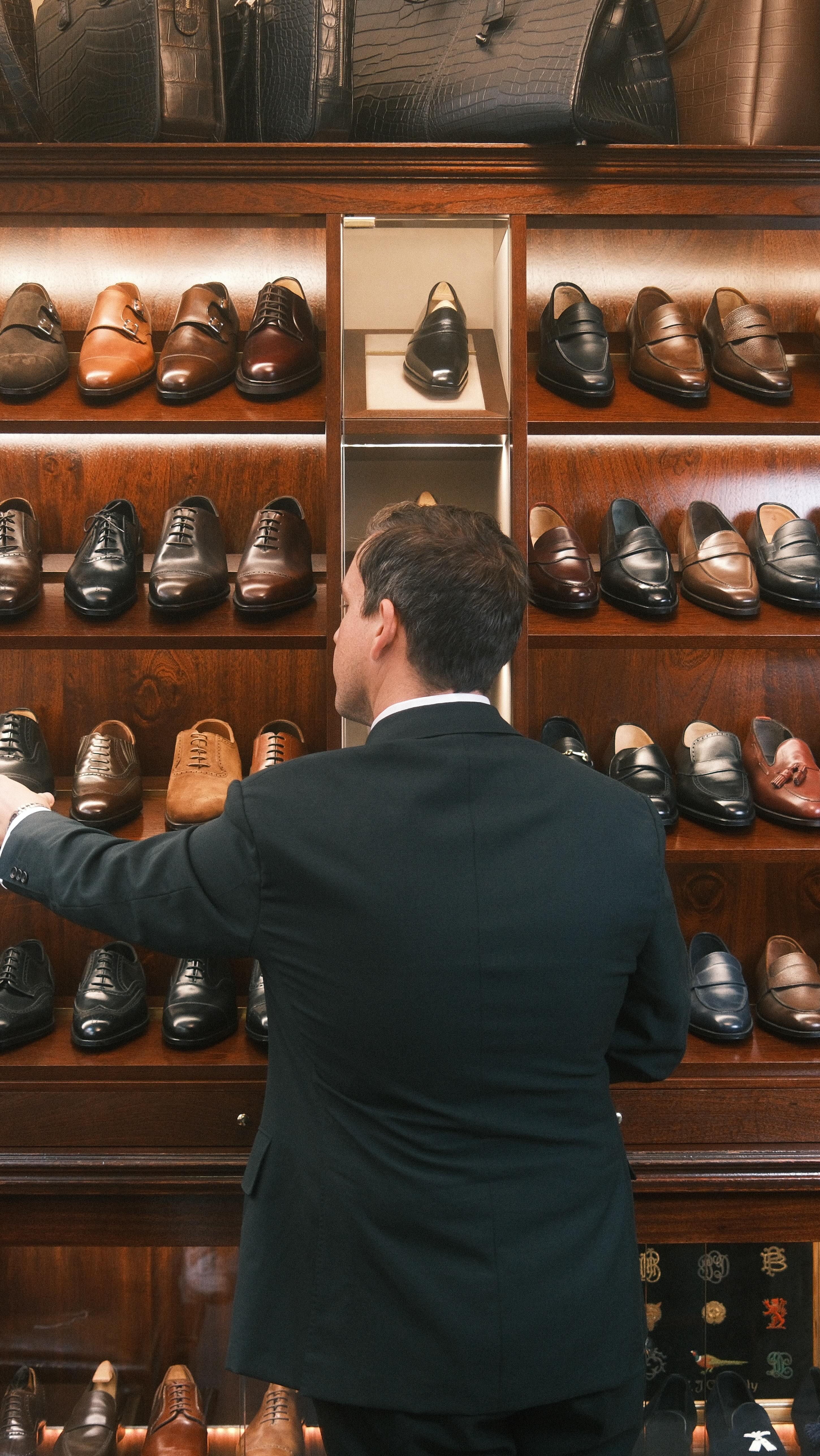 Hedley Studios x George Cleverley.
Recent filming work for the partnership discussing the materials of the bespoke 1-of-1 GC Bentley Blower Jnr.
#contentcreation #content #thegentlemanracer