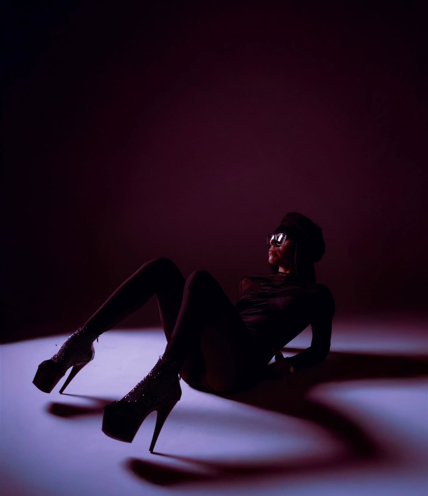 Studio Photoshoot con @yenvqz_777_
Siempre el jugar con luces y sombras se me hace de lo mas divertido e improvisado🙌.
#studio656 #cdjuarez #elpaso