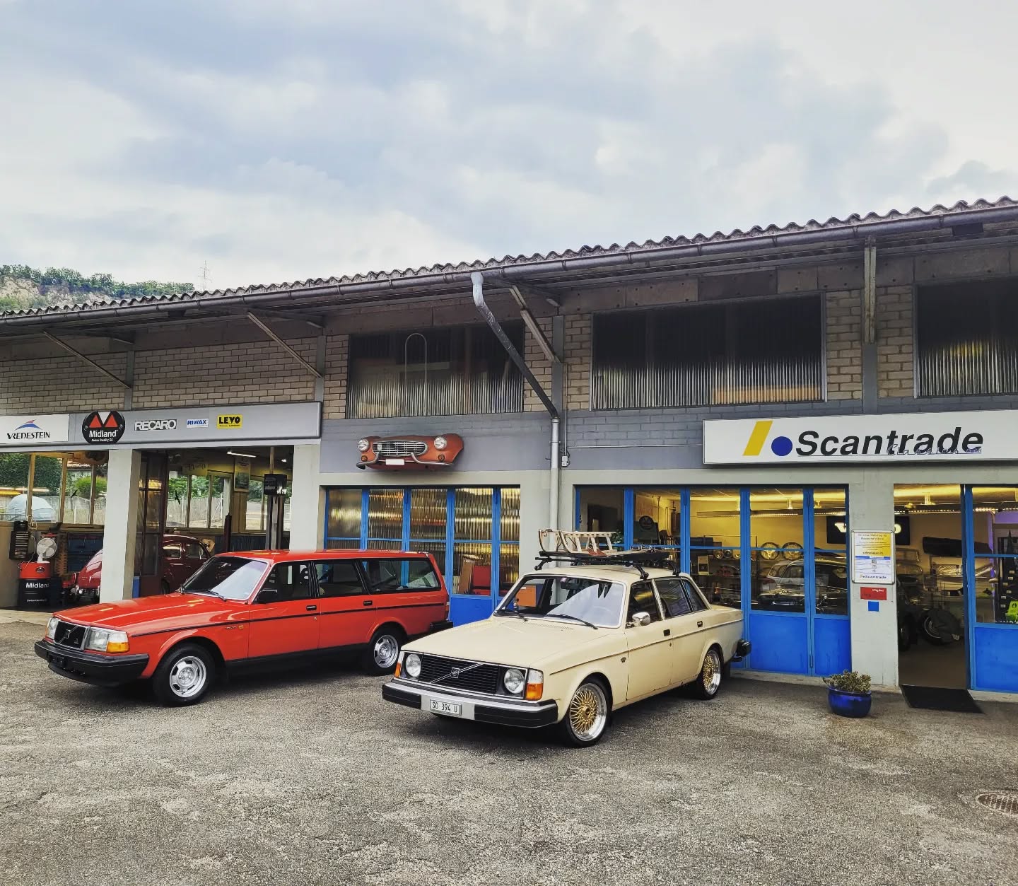 Vielen Dank für den Auftrag!
#Volvo240#volvo240wagon#volvoturbo#volvo244#volvonation#redblocksociety#redblock#moospower#volvoamazon#p1800#pv444#pv544#japanracingwheels#classiccar