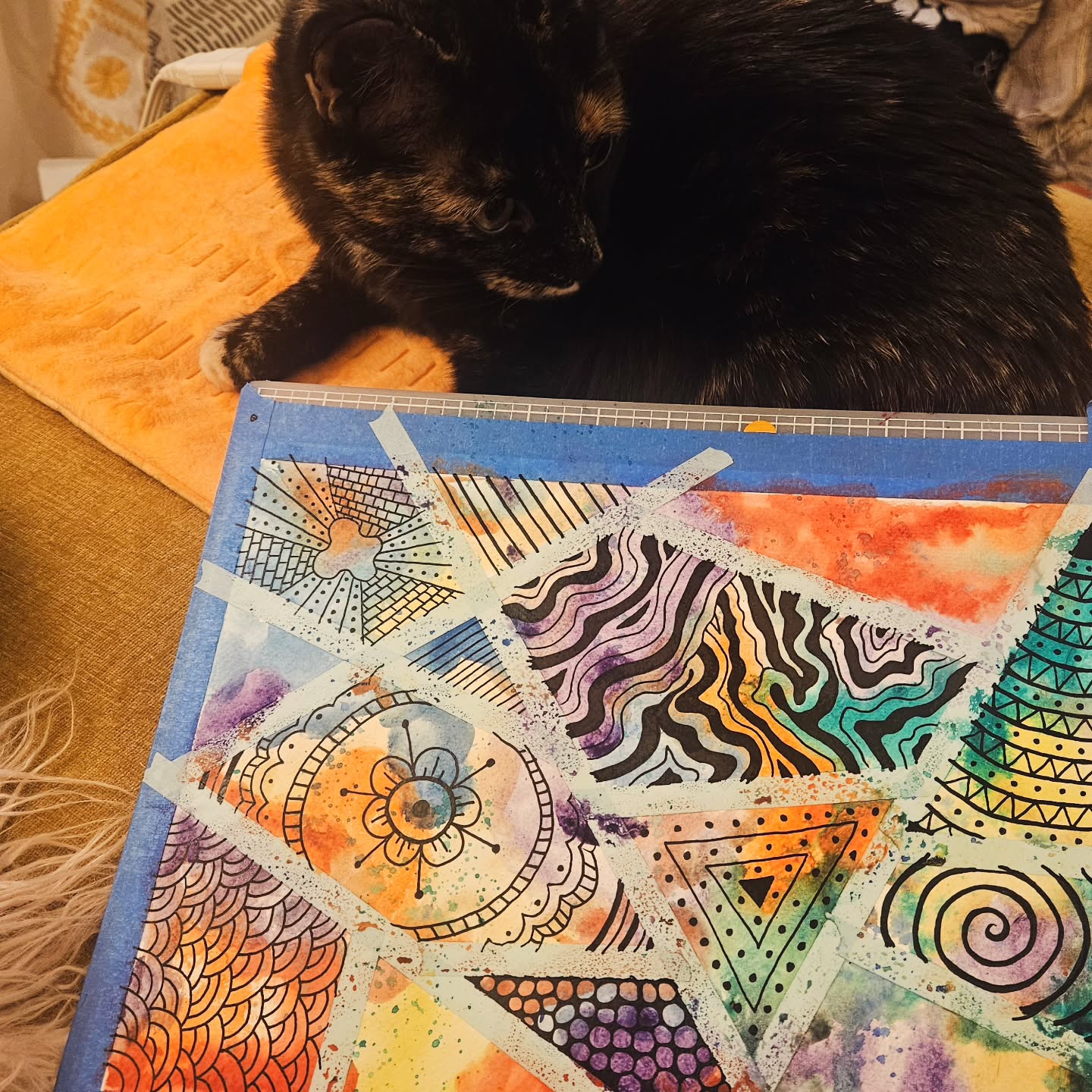 Miss Clawdia Pickles is helping to create the sample for an upcoming Cozy Artist spring craft series. Loving this mindful watercolor practice, it's great for flow.
#watercolor #mindfulness #meditation #craftnight #newhampshirelife