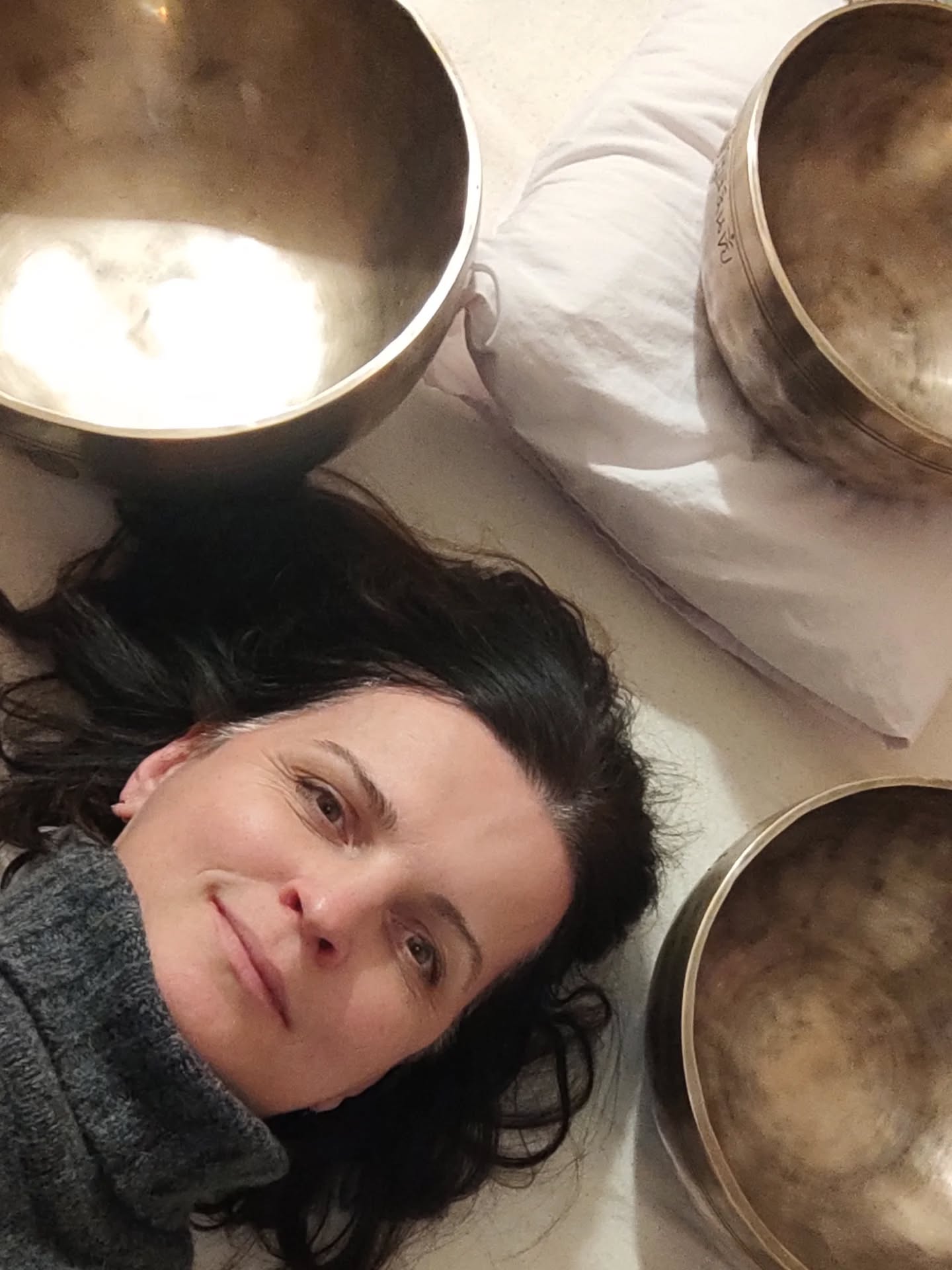 ✨ It’s been over four years since I started working with Tibetan singing bowls, offering group sessions where sound becomes a quiet pathway. A way of holding attention as it drifts outward, guiding it back in - not towards stimulation, but towards stillness.
✨ Sound doesn’t ask for effort.
It gives the mind somewhere to rest, and space to eventually hear the silence beneath.
✨ One space became available for this Sunday's Sound & Stillness @loveyour.studio, at 6:30pm.
The 15th March and 17th April are already available for bookings.
#soundbath #silence #stillness #mindfulness #peace