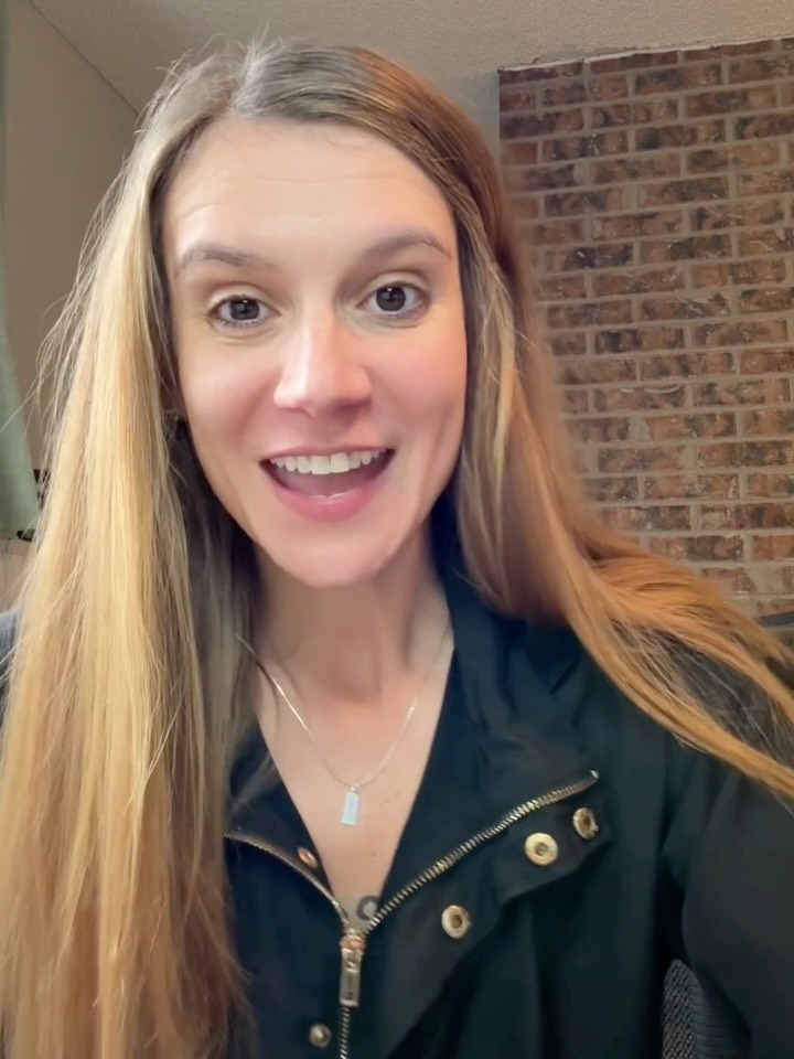 From baby apparel to mom-friendly gifts, @augustkinn has it all. Check out their website for your next favorite find! #womenownedwednesday