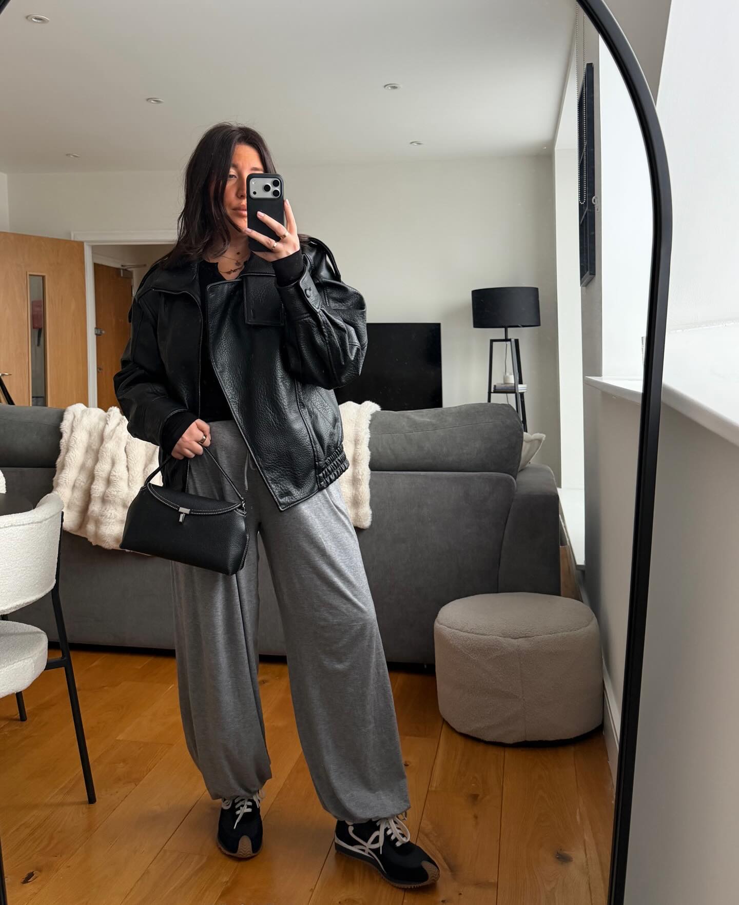 my mirror sees it first 🪞