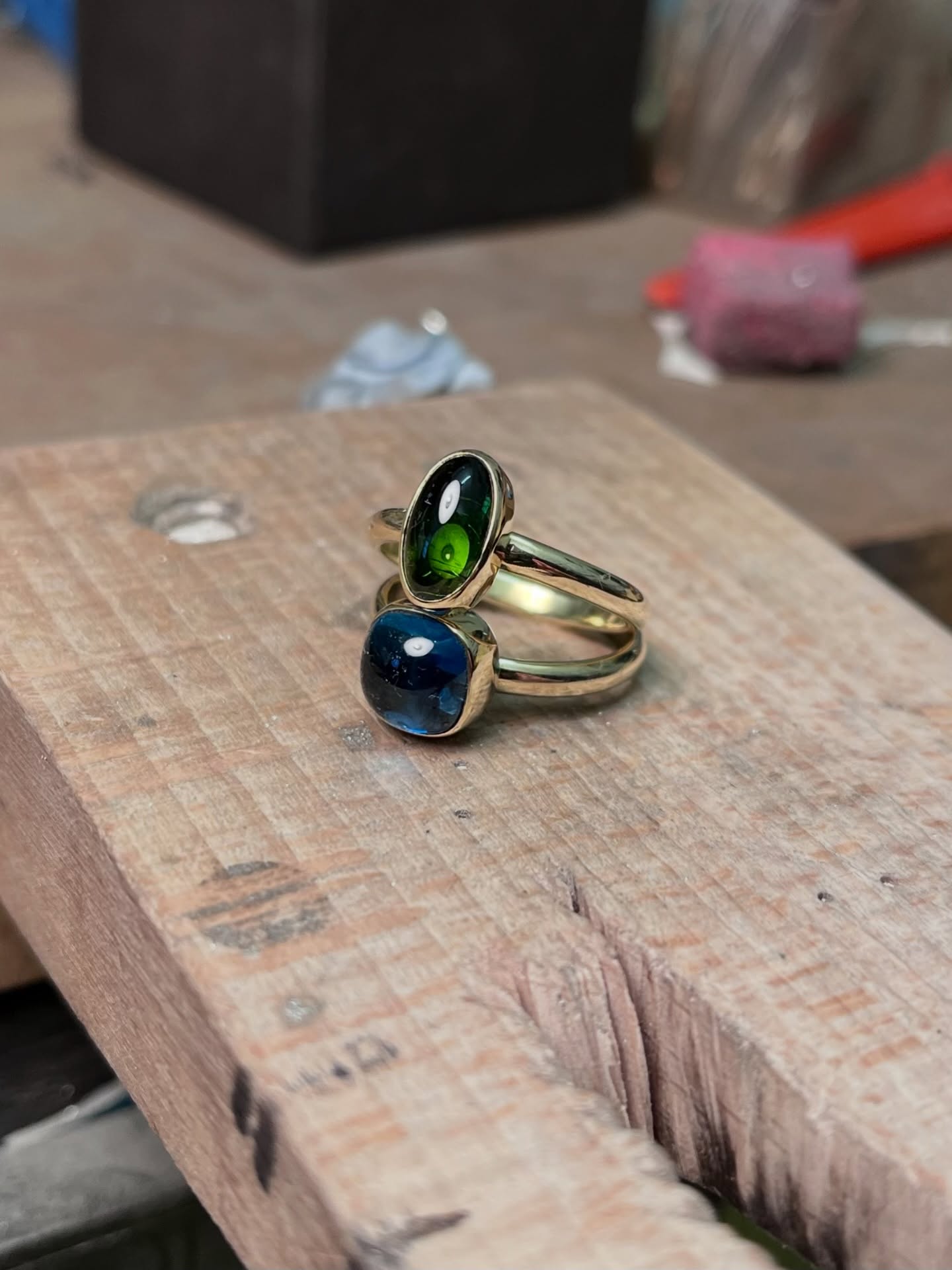 Something a little different on the bench today - I’ve had these Tourmaline snd Topaz stones and an old gold ring rolled down to 2 thinner rings started and neglected for about 4 years - finally finished 🙌
There is a third aquamarine but that’ll have to wait a while….
#neglected #gettingstuffdone #goldrings #greenandblue #studiosunday