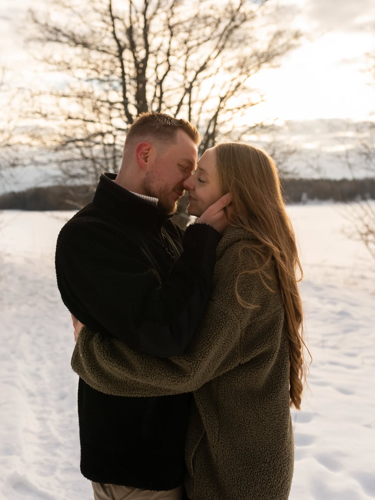 Självklart blir det bröllop när alla ♡ dag infaller på en lördag! 😍🙌
Idag åker jag (lite nervöst pga helt nyköpta bilen 😬) till annan stad för att njuta av några timmar krispig sol och innerlig kärlek med dessa två och deras nära och kära. ✨️✨️✨️✨️
Lämna gärna en kommentar med gratulationer till brudparet ❄️ Hurra för C och J! 💃✨️❄️