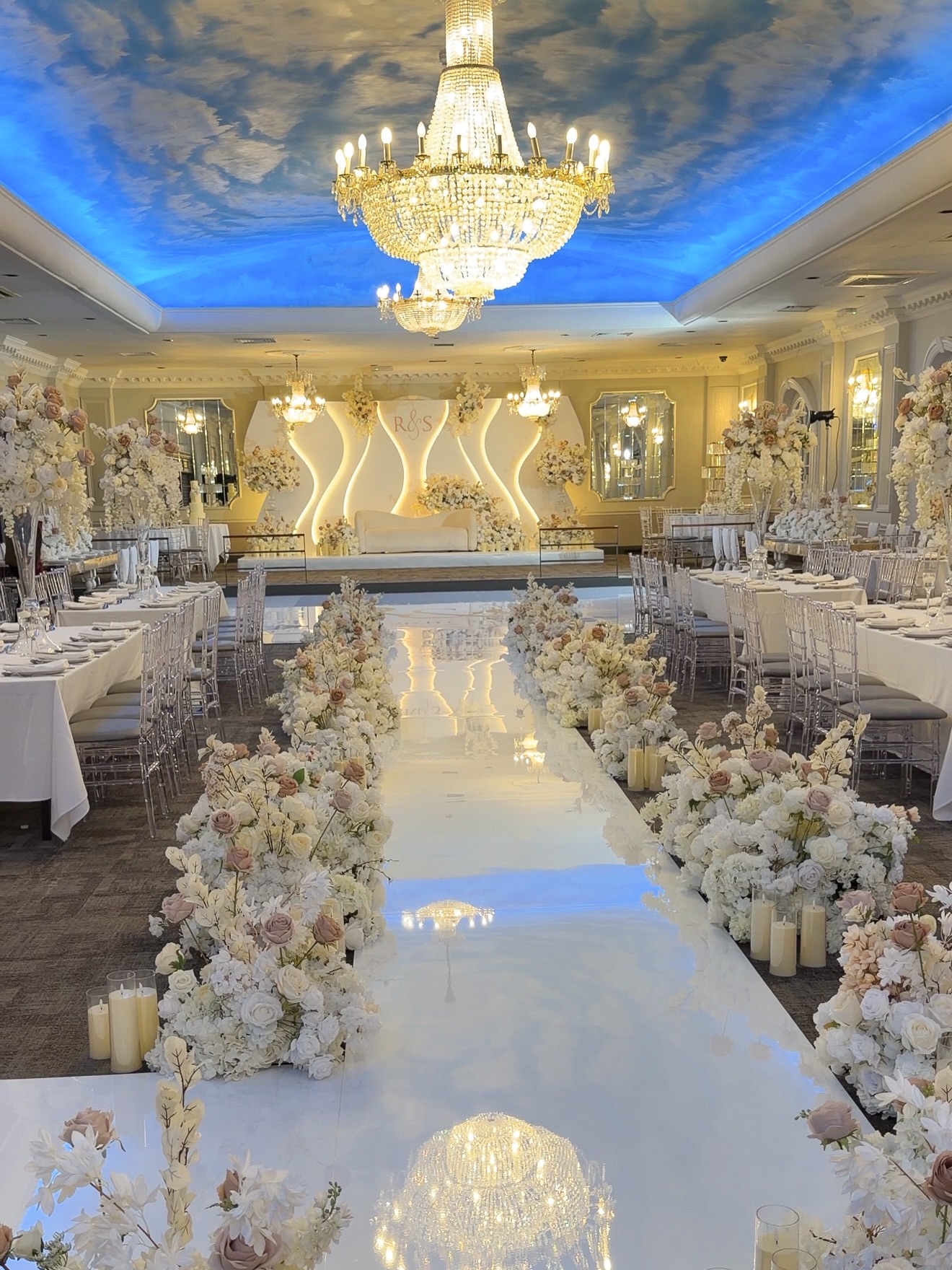 Stunning recent setup at The Regency Banqueting ⠀⠀⠀⠀⠀⠀⠀⠀⠀⠀⠀⠀ ⠀⠀⠀⠀⠀⠀⠀⠀⠀⠀⠀⠀ ⠀⠀⠀⠀⠀⠀⠀⠀⠀⠀⠀⠀ ⠀⠀⠀⠀⠀⠀⠀⠀⠀⠀⠀⠀ ⠀⠀⠀⠀⠀⠀⠀⠀⠀⠀⠀⠀
⠀⠀⠀⠀⠀⠀⠀⠀⠀⠀⠀⠀⠀⠀⠀⠀⠀⠀⠀⠀ ⠀⠀⠀⠀⠀⠀⠀⠀⠀
#somaliwedding #weddinginspo #ukweddings #weddingdecor #weddingcatering