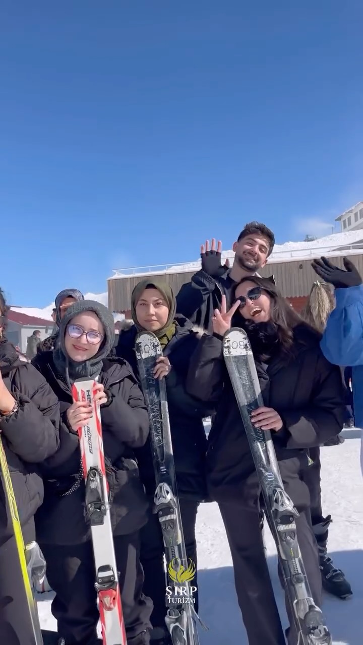 ✨Maceraperestlerin enerjisi başka bir
seviye... Hakkari’de yine Şirp Turizm farkı konuştu!✨🎿
#şirpturizm #sirpturizmlekesfet #van
#hakkarimergabütankayakmerkezi #yyü