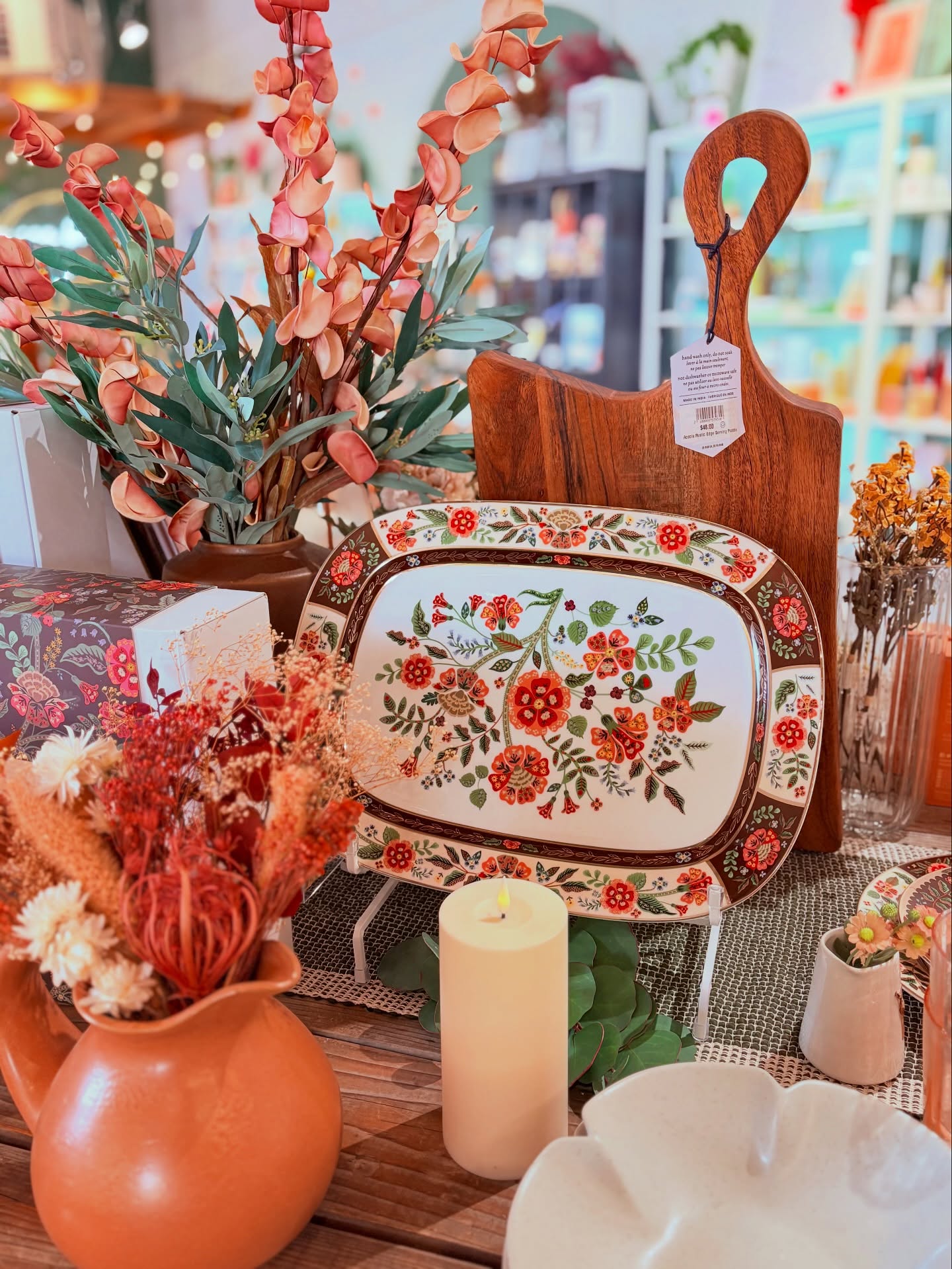 Refreshed table featuring our newest plate set… isn’t she gorgeous? ✨