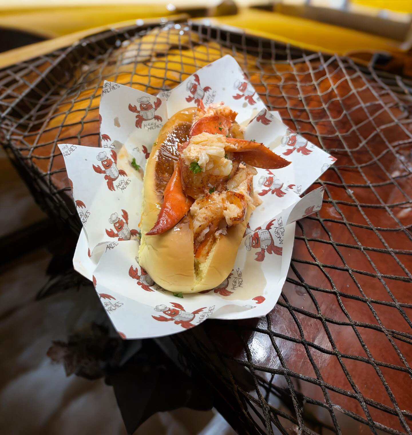 #perfect #warmlobsterroll #brownbutter #mainelobster #toastedpotatobun