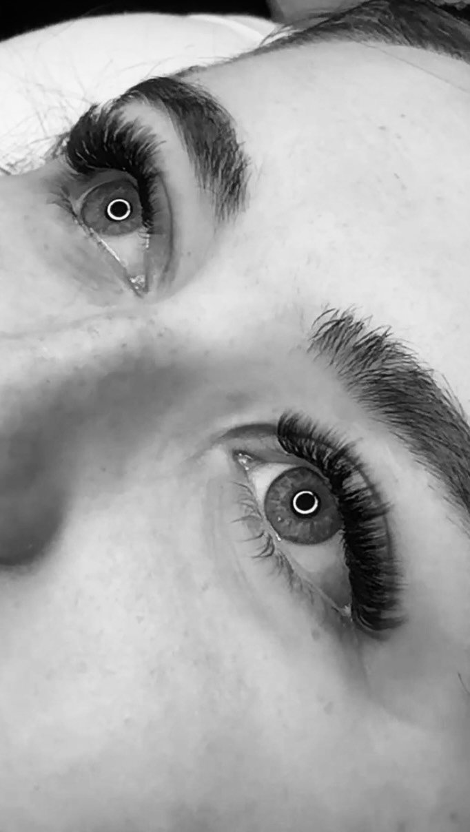 Come prep with me for a fresh full set!!!
Preparing the lashes is one of the most important parts of a set. Everyone has their own techniques and Iโm still test mine out every day:)
Would love to see you guys in my studio soon๐ฉท
Boulder, Co๐
#lashextensions #lashprep #fullset