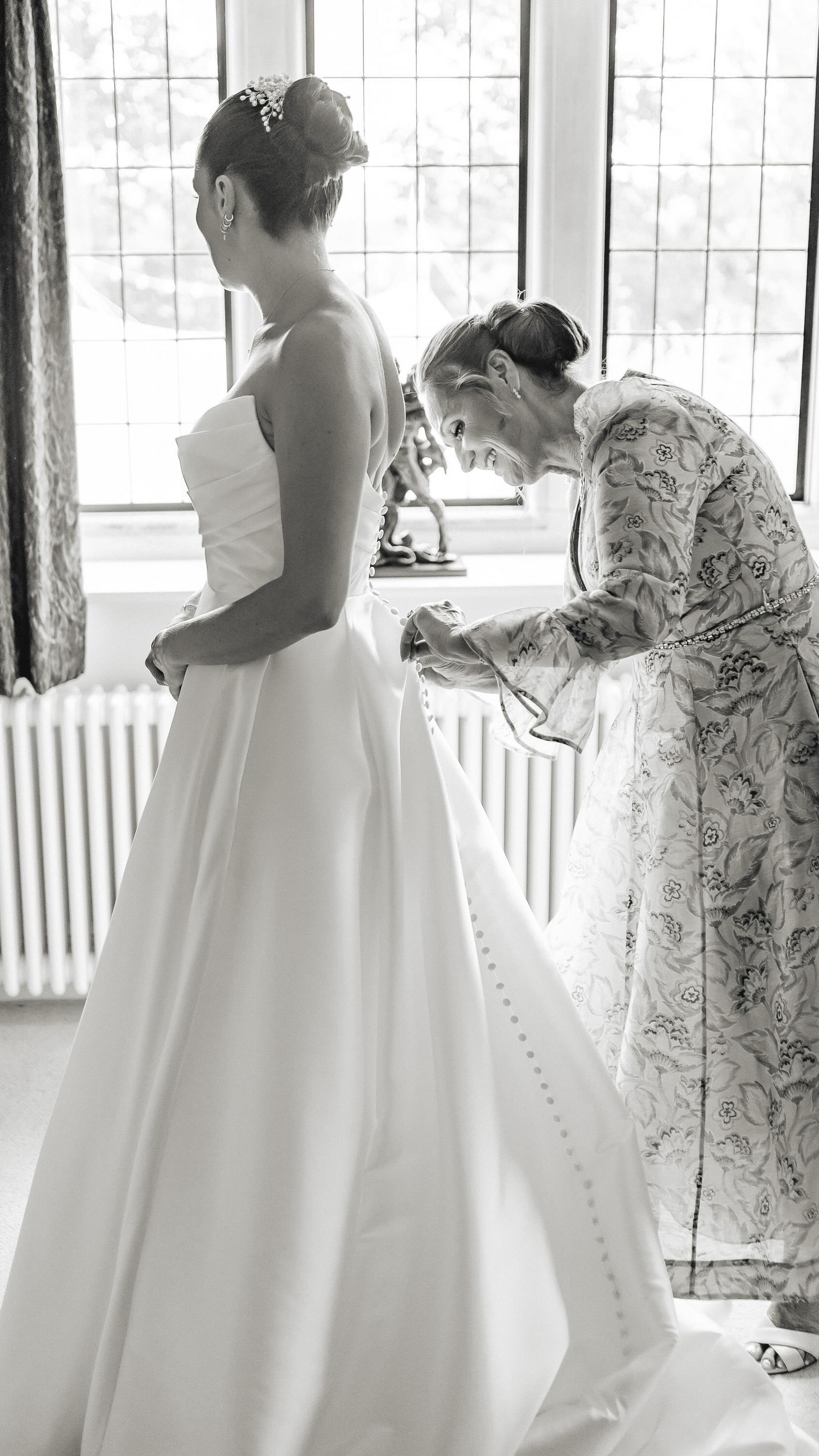 That moment before the aisle…
Some of the most meaningful parts of the wedding morning happen before the ceremony begins. From a mum helping to fasten the dress, to a dad seeing their daughter for the first time, to bridesmaids sharing a private first look - these moments are often full of love, emotion and connection.
They’re quiet pauses away from the guests, the schedule, and the whirlwind of the day. Moments to breathe, reflect, and share the significance of the day with the people who matter most.
As a wedding planner, I always encourage couples to build time into their wedding morning schedule for these personal moments. They don’t have to follow tradition - they just need to feel right for you.
Planning your wedding and want a day that allows space for moments like this? Save this for later and get in touch to start planning a wedding that’s truly yours 🤍
….
#weddingmorningmoments #firstlookwedding #bridefirstlook #weddingplanneruk #emotionalweddings