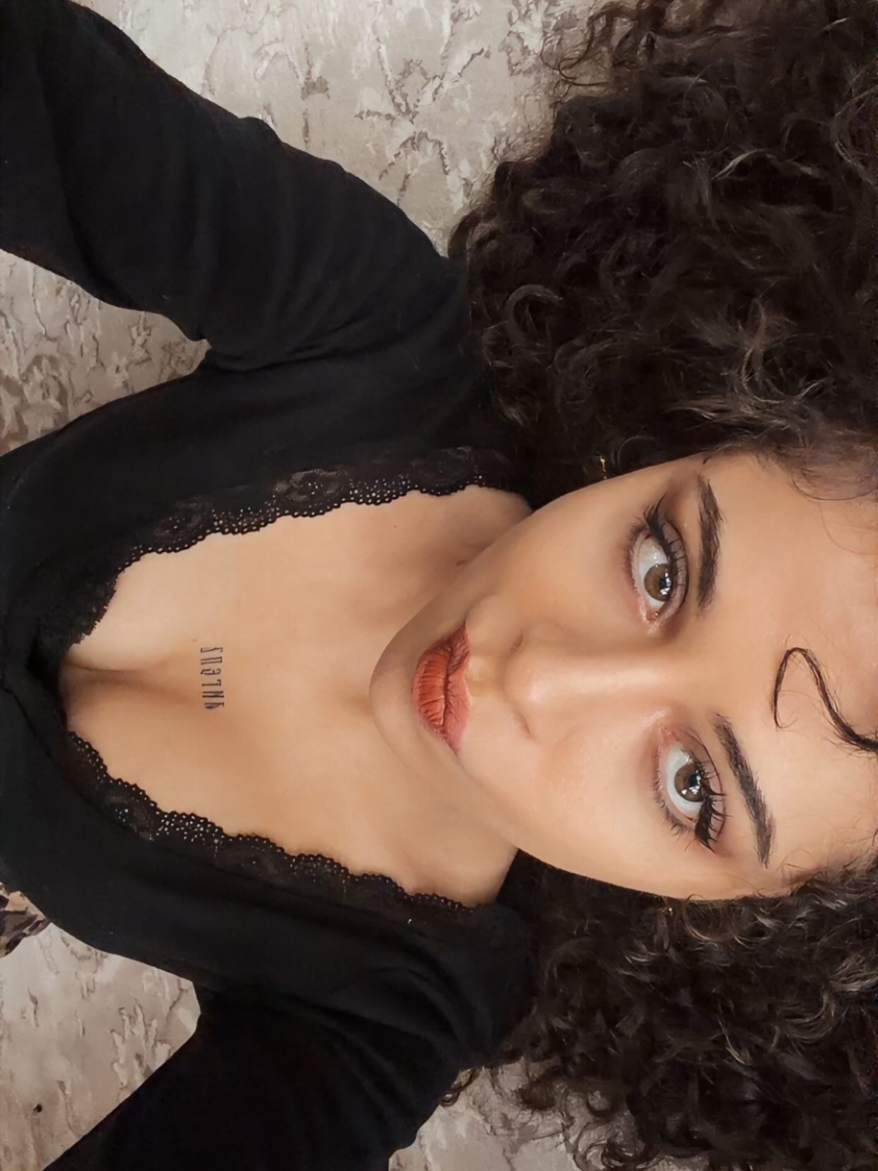 🖤
•
•
•
•
•
•
#writer #writingabook #authorofinstagram #writing
#writingcommunityofinstagram