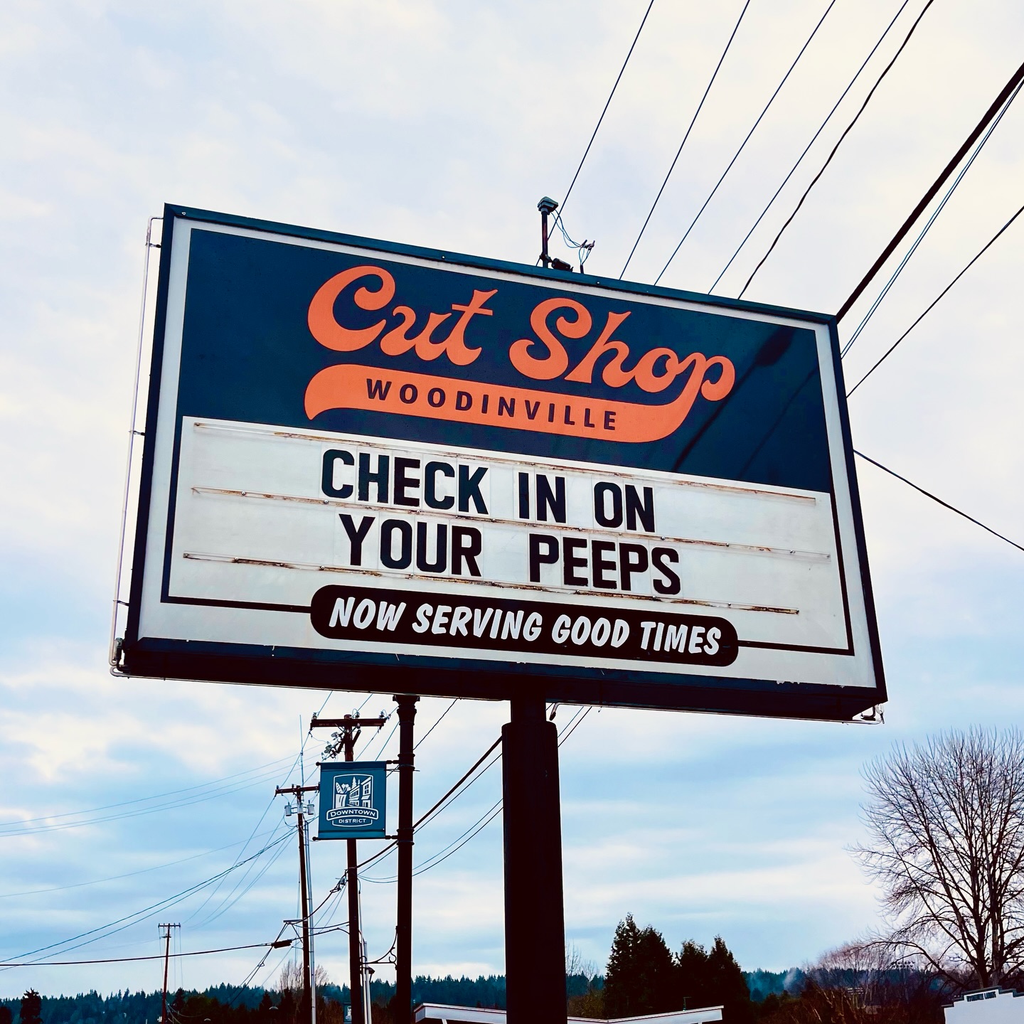 This has been a public service announcement from your local Cut Shop. ❤️ 🤝 🥰
#woodinville #woodinvillewinecountry #visitwoodinville #bothell #redmond