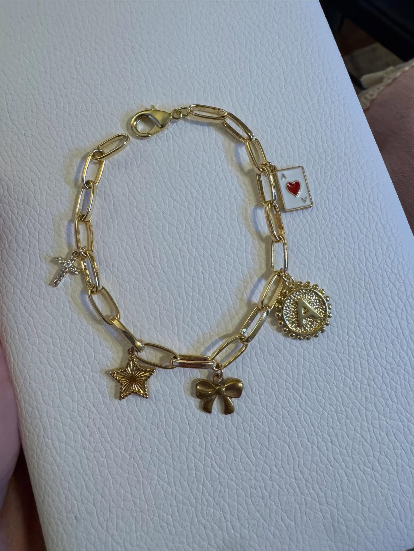 So grateful to have been included in your Valentine’s celebrations. Being invited means more than you know, and I hope everyone had the most wonderful weekend. Already looking forward to next year! Thank you for choosing me to be part of these special moments.